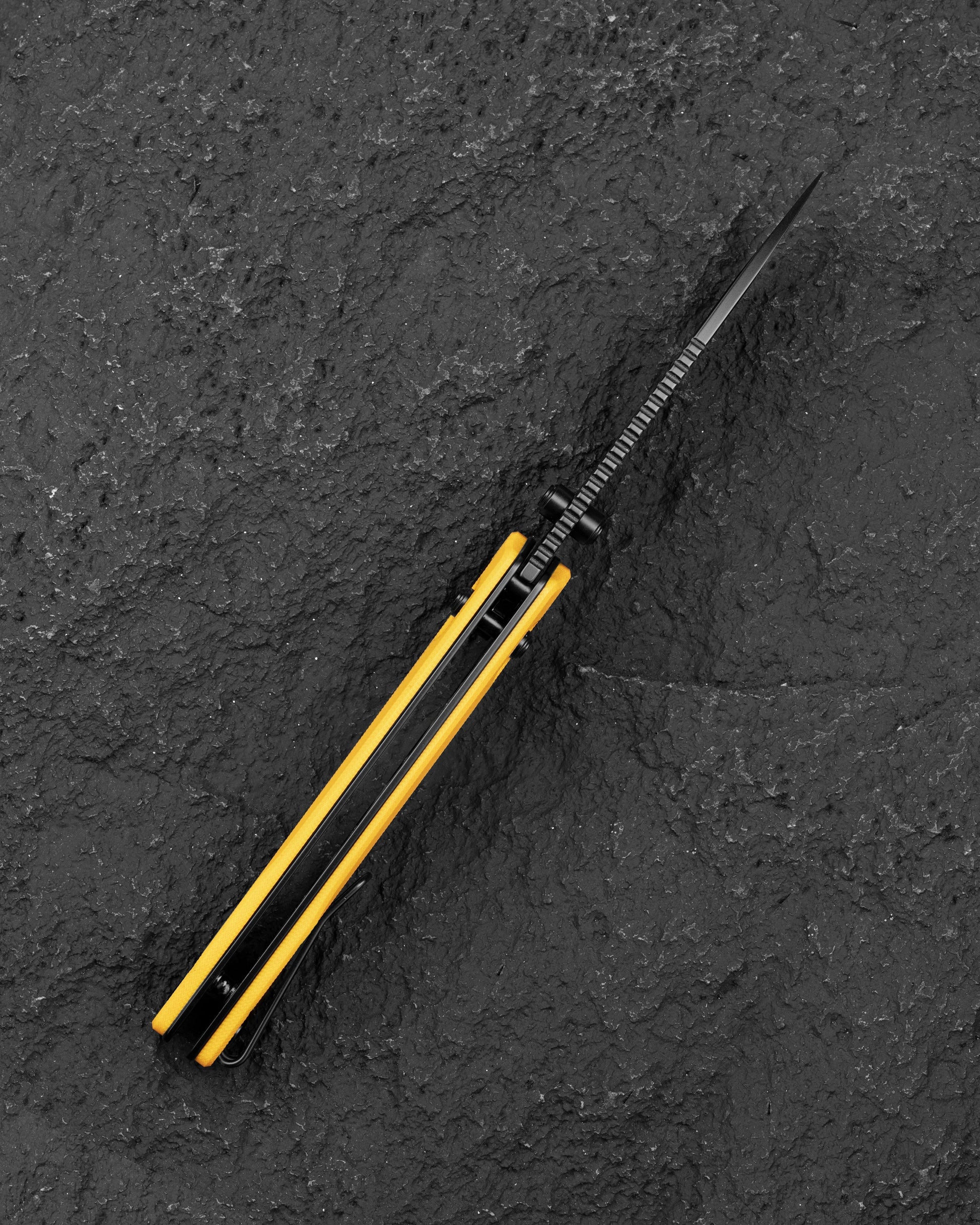 Bestech Cobber BG68E – yellow G10, 14C28N black PVD blade, Bar Lock folding knife