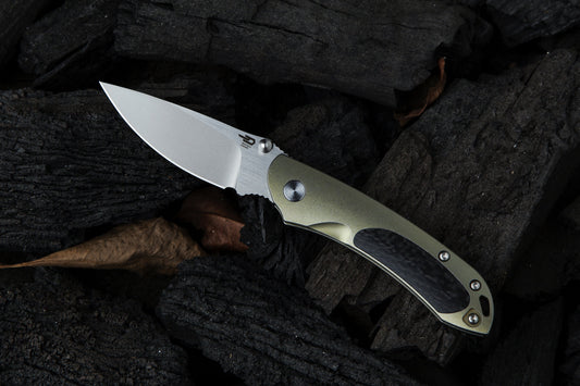 Bestech Junzi BT1809E front view – 2.76" CPM-S35VN bead blast stonewash blade, light green titanium and carbon fiber handle, slip joint
