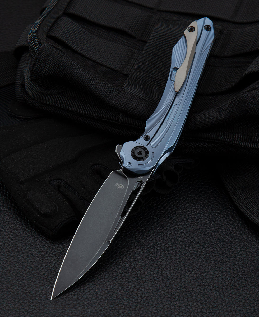 Bestech Wibra BT2001C closed view – blue titanium handle, 4.64" closed length