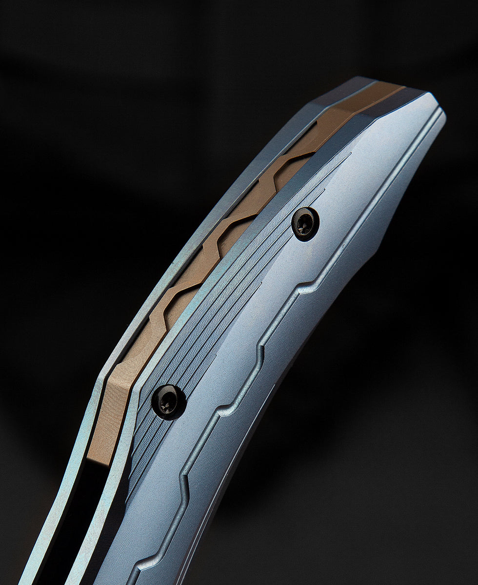 Bestech Marukka BT2002B blue titanium detail – vivid blue anodized titanium handle finish