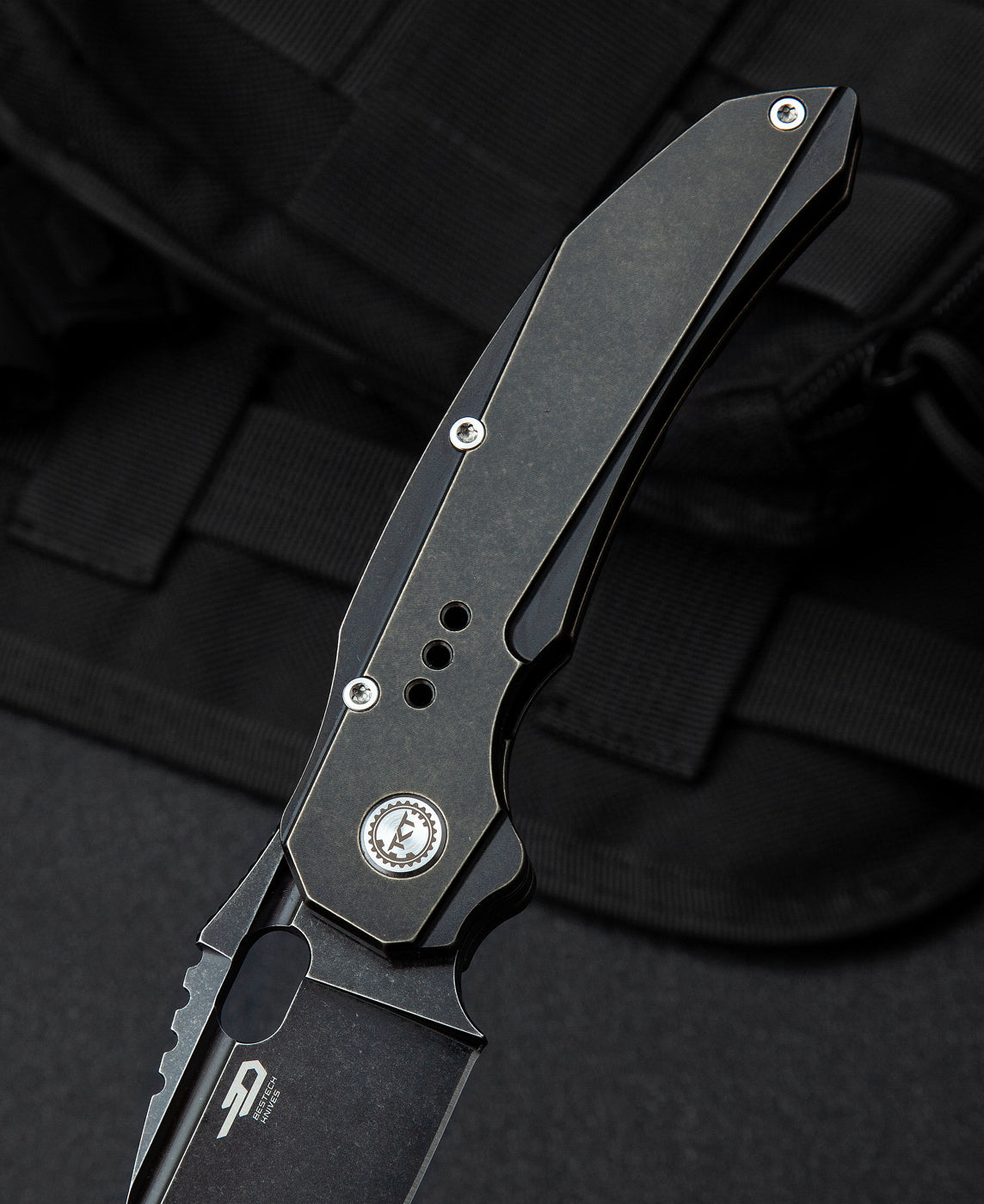 Bestech Exploit BT2005C closed carry – 4.8" closed, black stonewash titanium clip