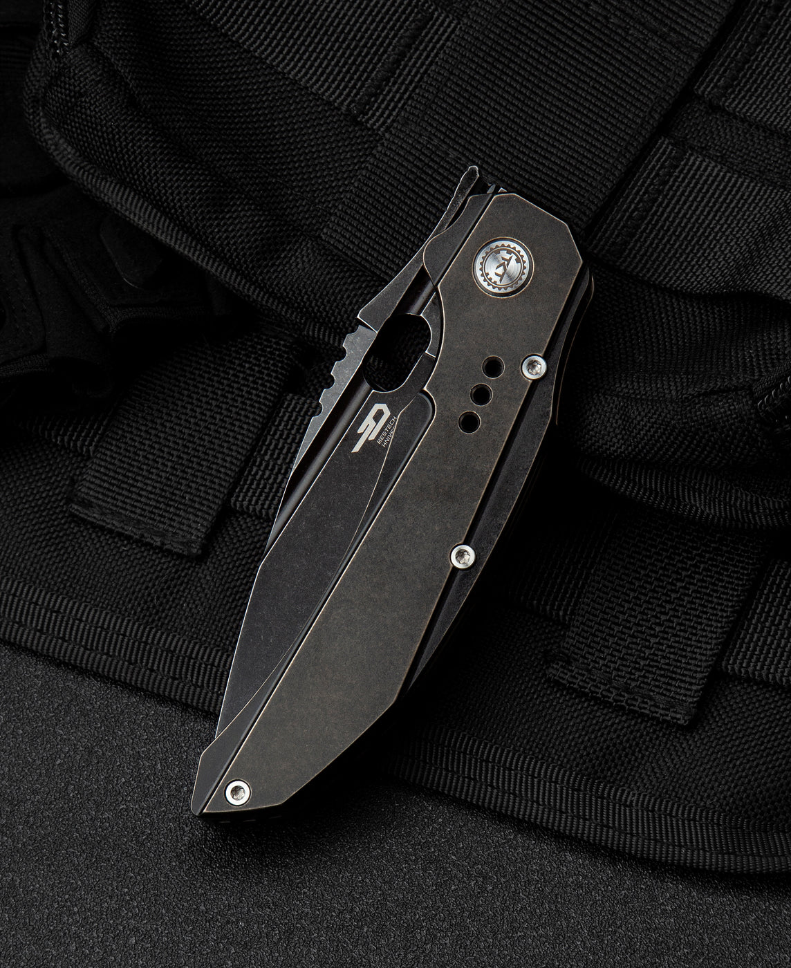 Bestech Exploit BT2005C spine detail – 3.5mm S35VN blade, ceramic ball bearing pivot