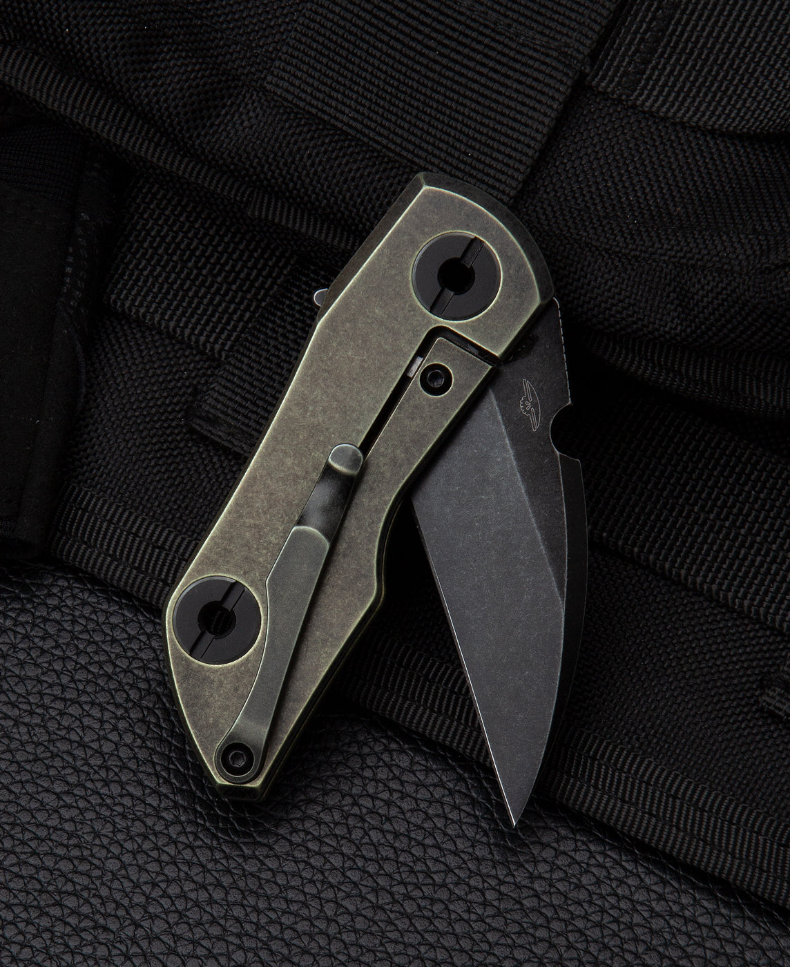 Bestech 2500 Delta BT2006D blade detail – 2.52" S35VN black stonewash, 3.5mm thick