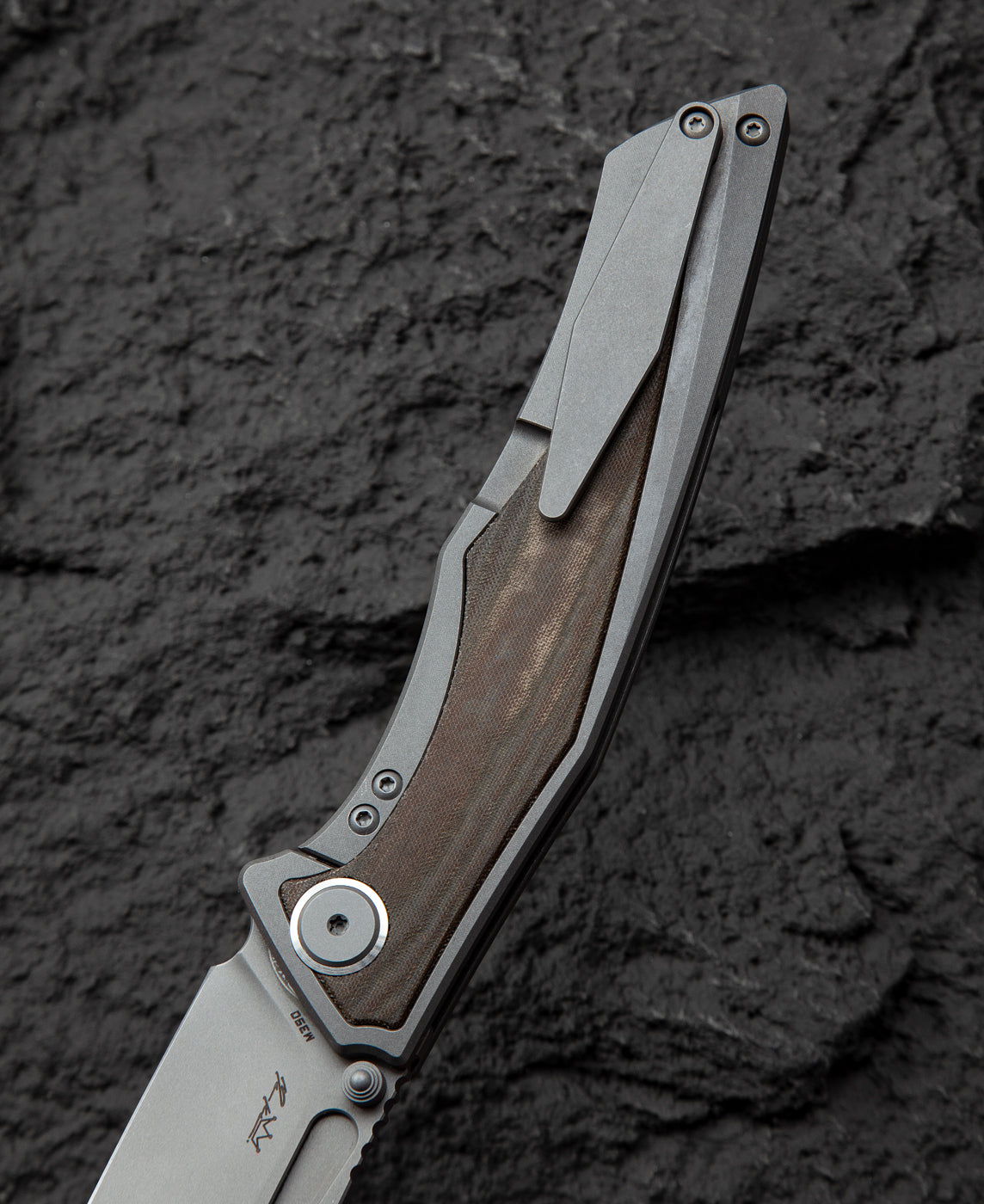 Bestech Togatta BT2102D closed carry – 5.36" closed length, titanium clip, pocket carry