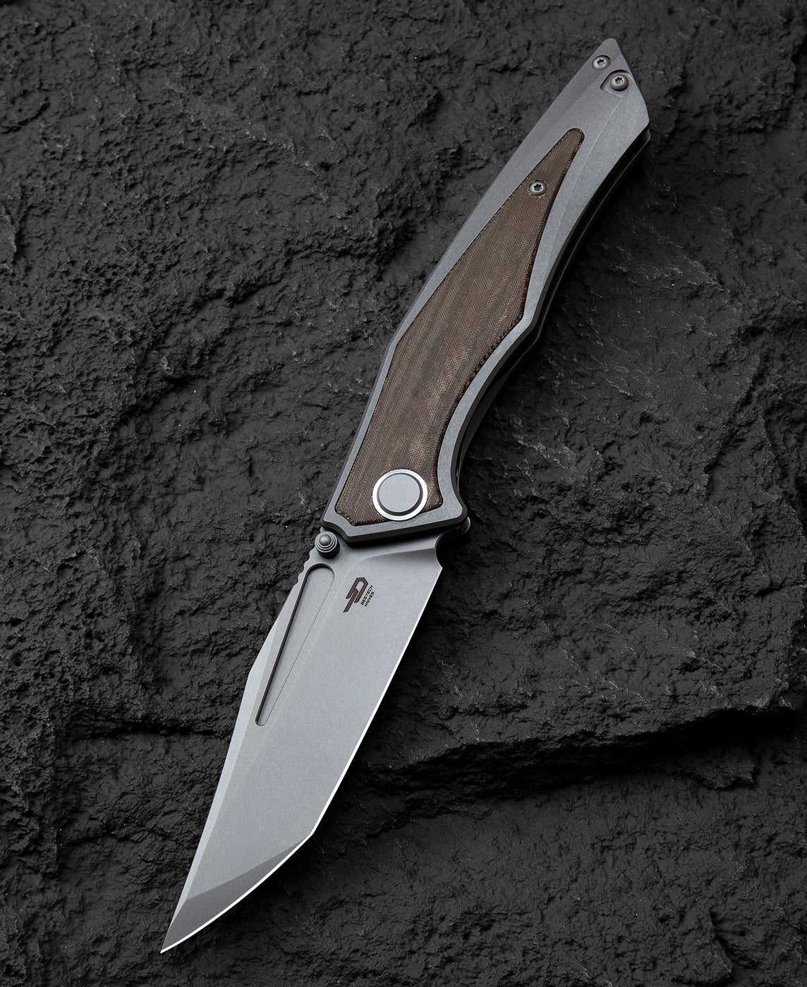 Bestech Togatta BT2102D front view – 3.74" M390 bead blast stonewash, dark grey titanium + green canvas micarta, frame lock