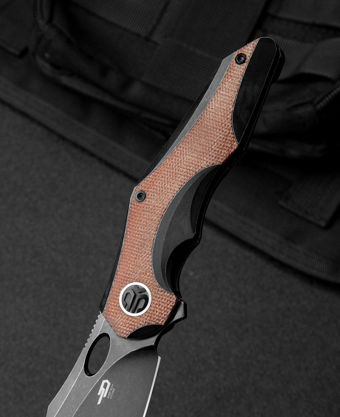 Bestech Nogard BT2105E closed view – 4.64 inch closed, black titanium with natural canvas micarta