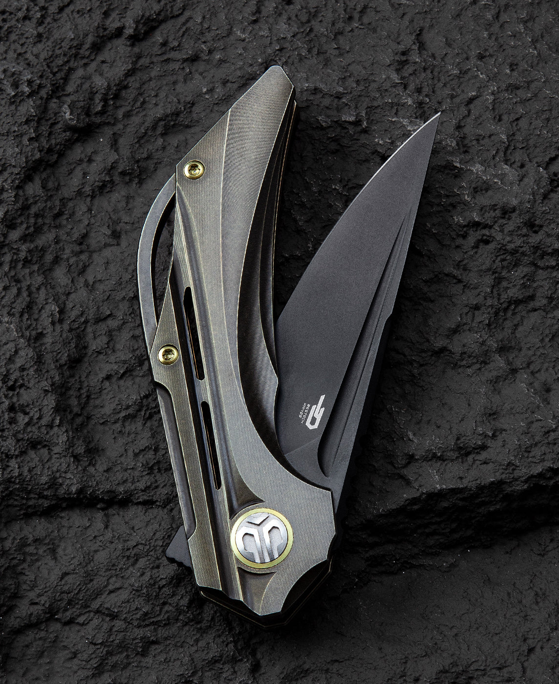 Bestech Vigil BT2201D blade detail – 3.27 inch M390 black stonewash, 3.8mm blade stock