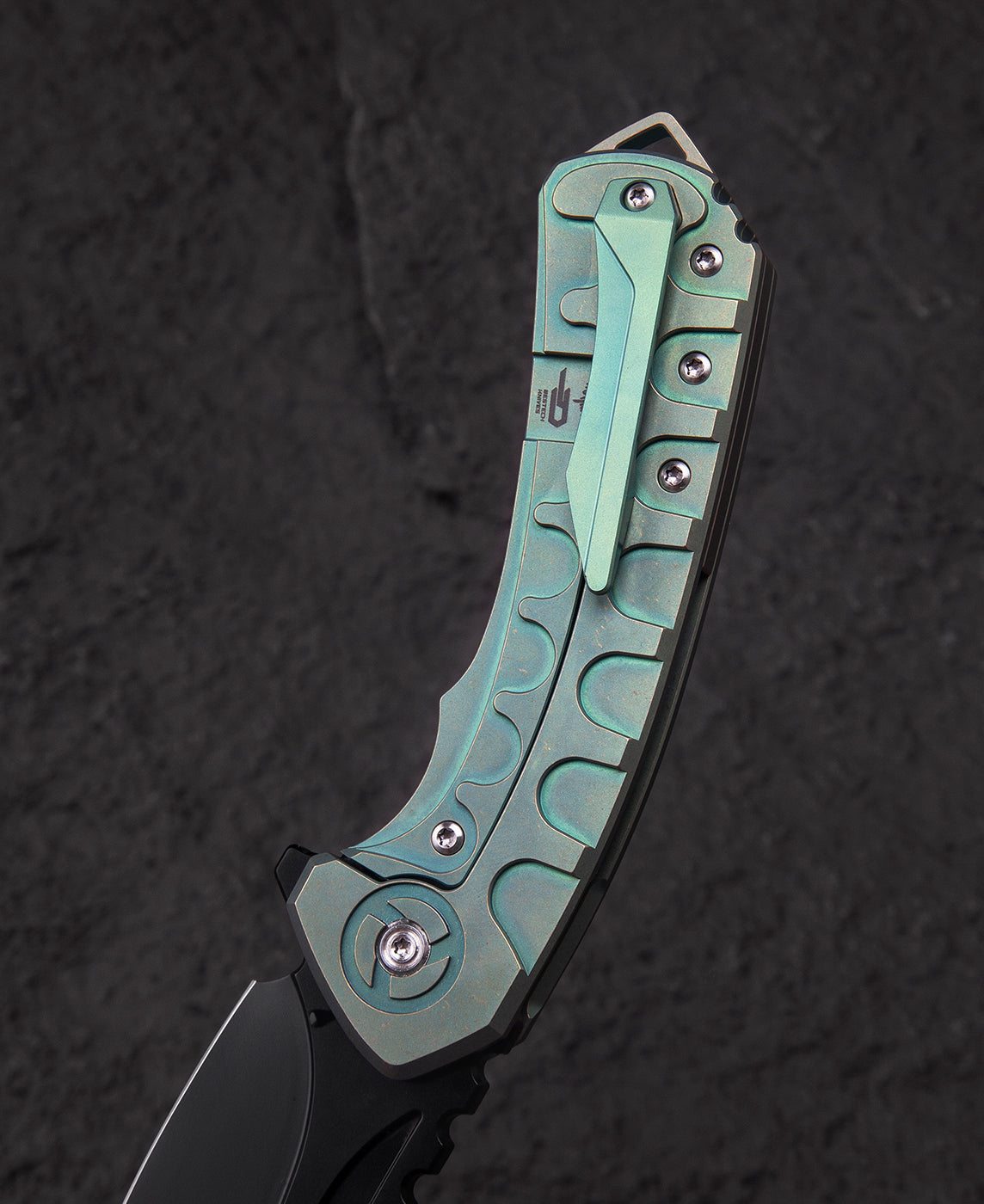 Bestech Buwaya BT2203D handle detail – pure titanium construction, no inlays or overlays