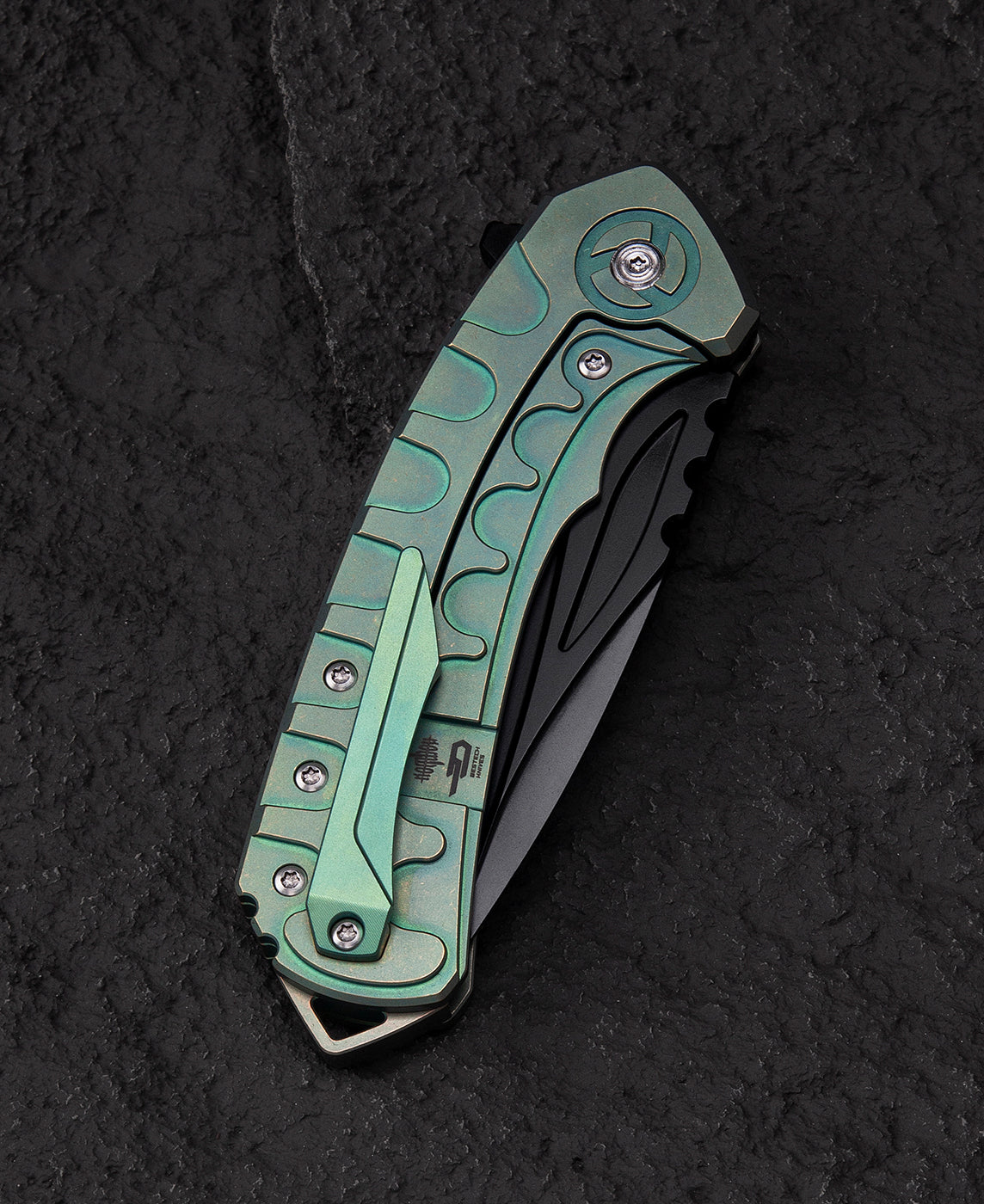 Bestech Buwaya BT2203D side view – full size M390 titanium frame lock folder