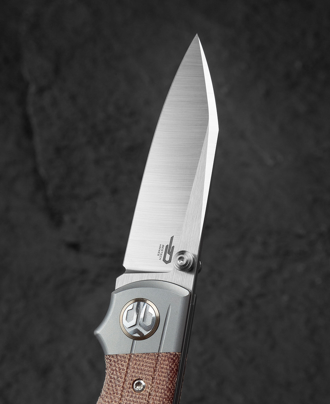 Bestech Tonic BT2204B side view – 3mm blade thickness, slim profile, grey titanium handle