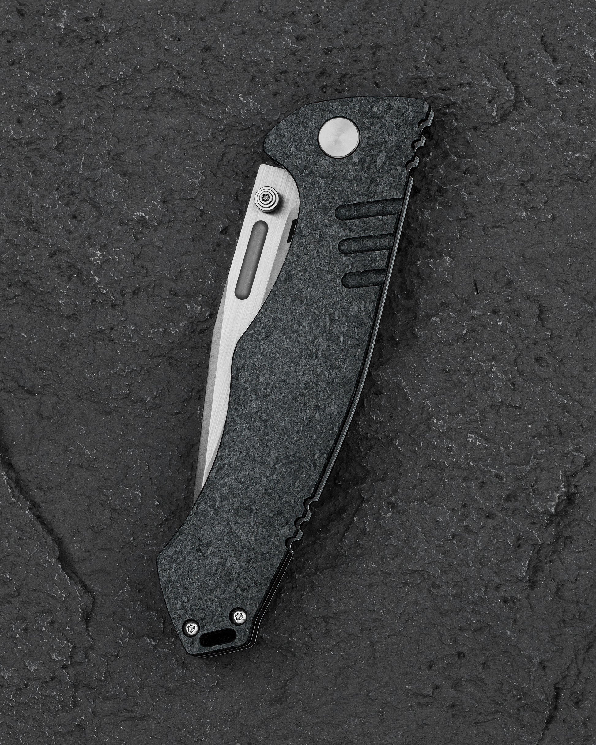 Bestech Keen II BT2301B closed view – 5.63 inch closed titanium frame lock with marble carbon fiber inlay