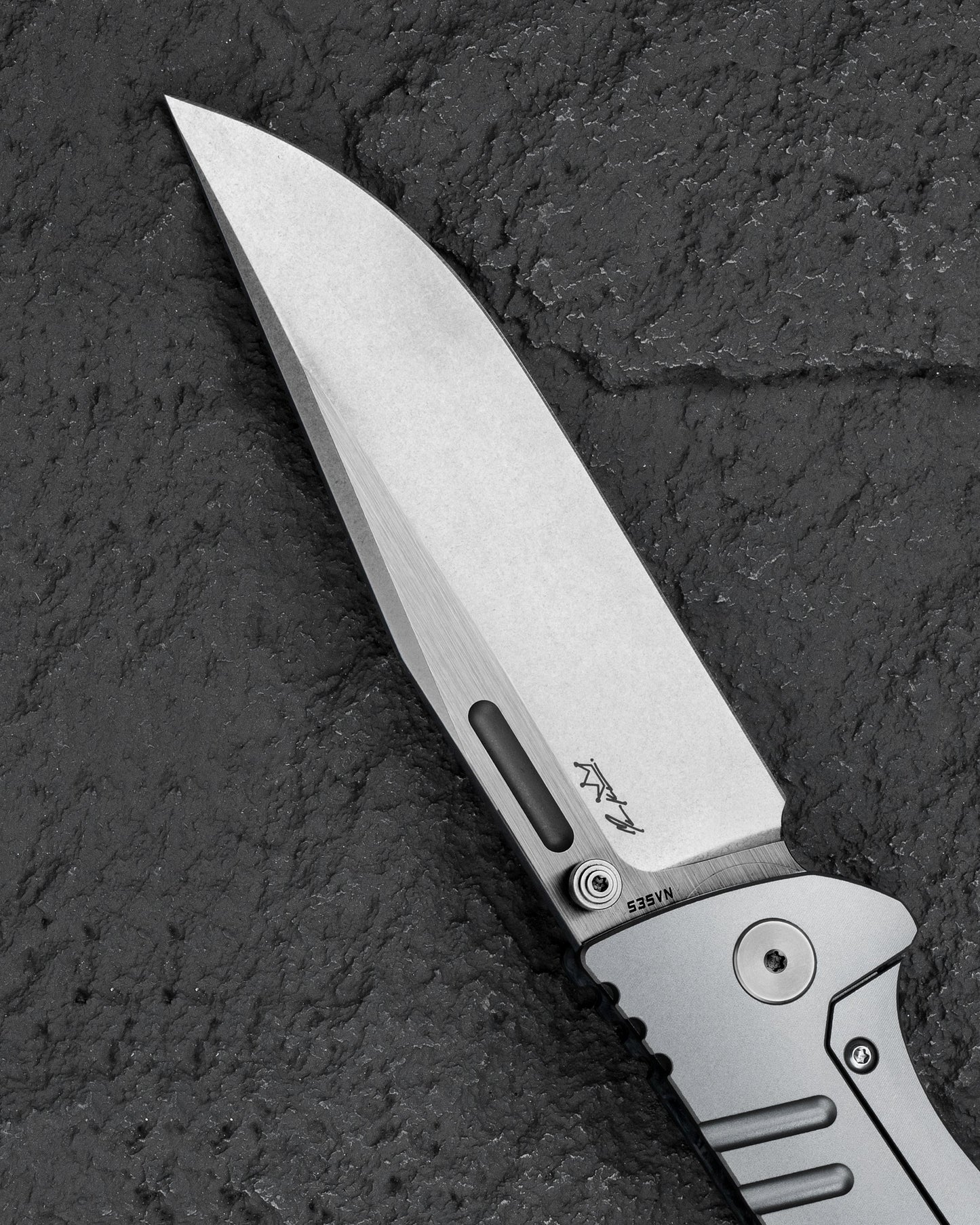 Bestech Keen II BT2301B full view – 9.82 inch overall large format Koenscraft design folding knife