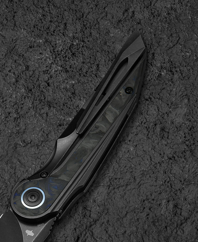 Bestech Blind Fury BT2303F blue marble detail – blue marble carbon fiber inlay in titanium handle scales