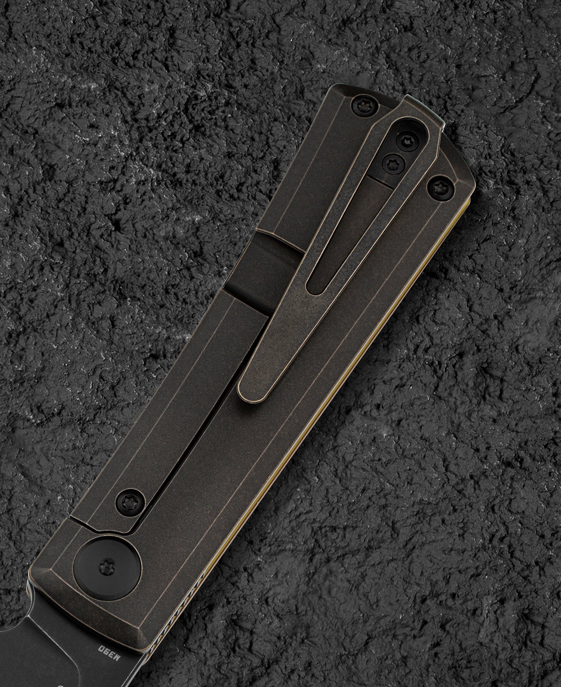 Bestech Bruv BT2401C handle detail – bronze black Ultem scales on titanium chassis