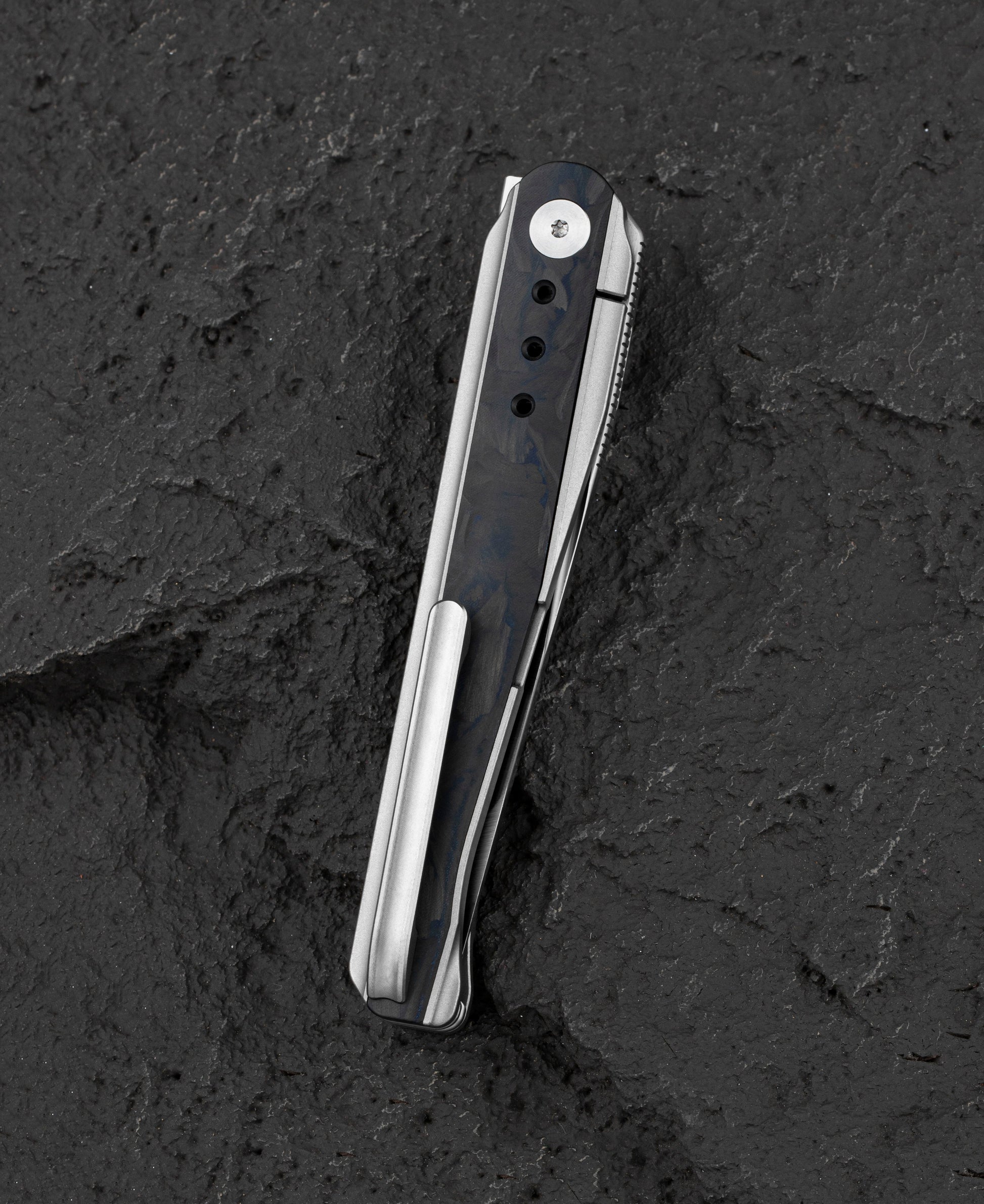 Bestech Spear Phisher BT2405B open position – flipper deployed on ceramic ball bearings