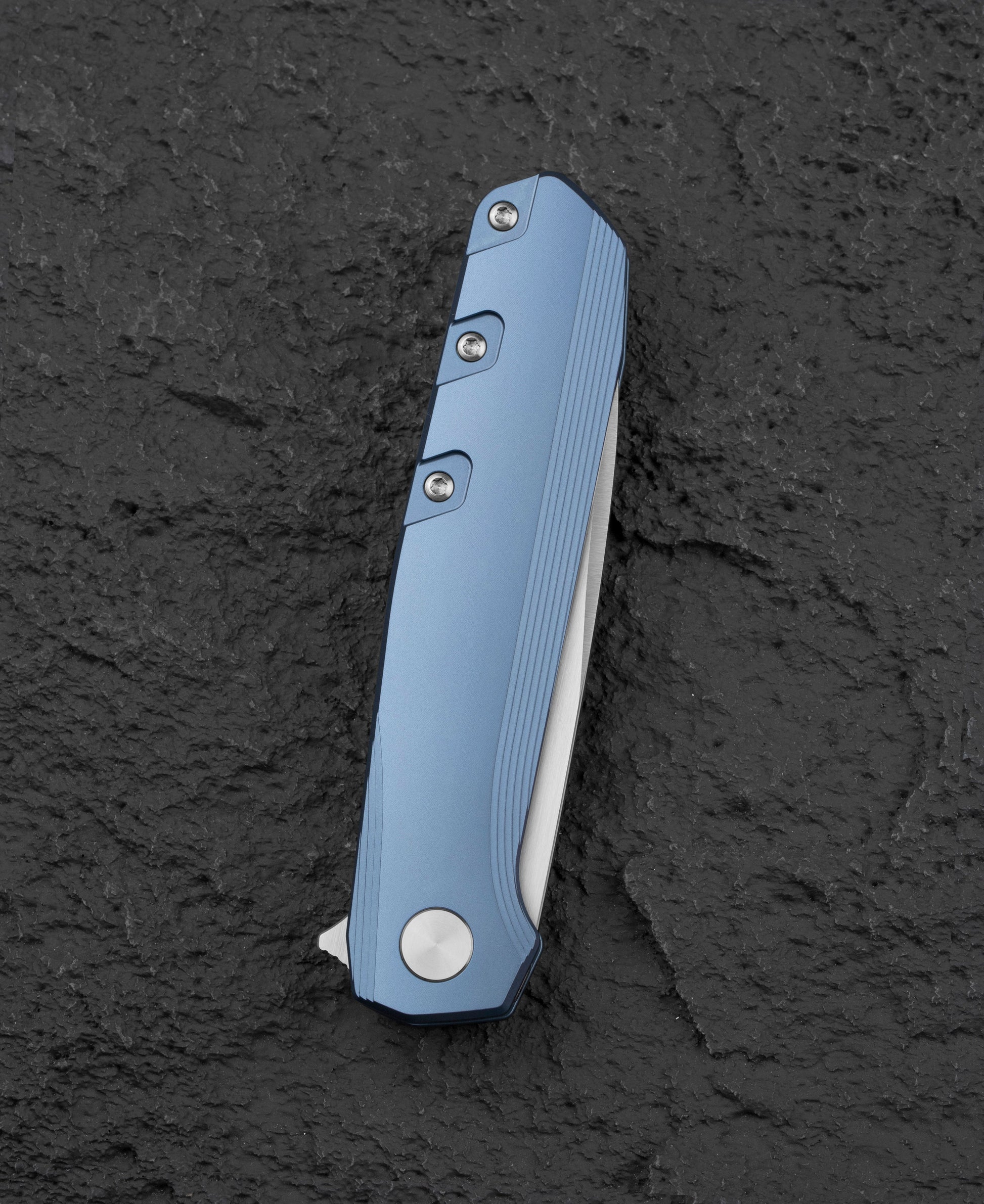 Bestech 9 BT2408C Blue Titanium Pocket Clip Folding Knife Detail