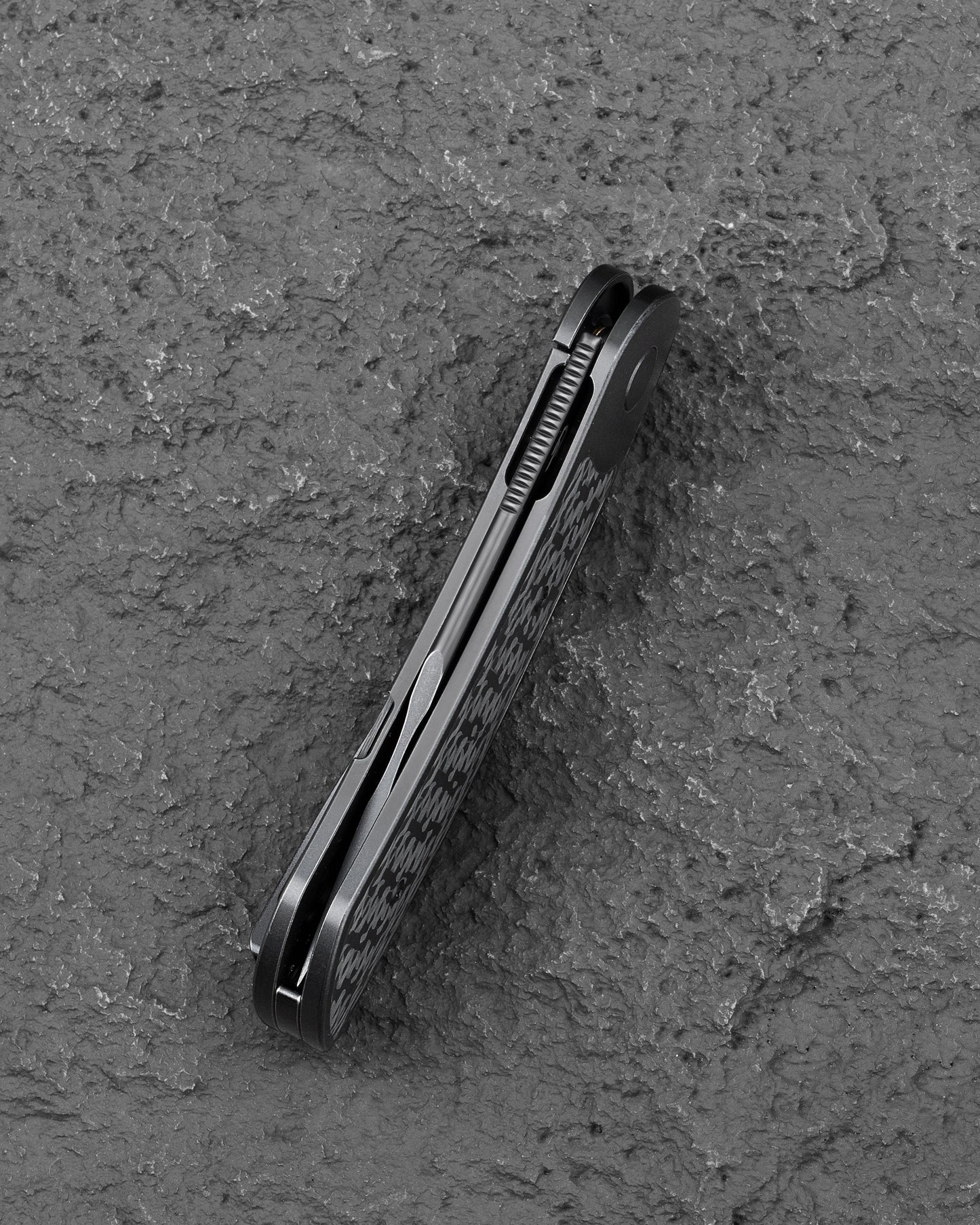 Bestech Vestige BT2411D Carbon Fiber Inlay Titanium Handle Detail Black Folding Knife