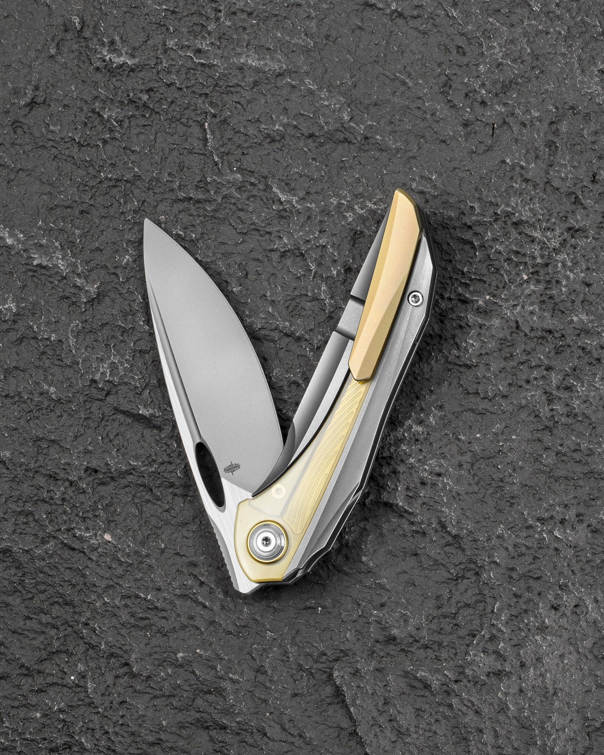 Bestech Senu BT2601A Complete View Titanium Knife Grzegorz Grabarski Design