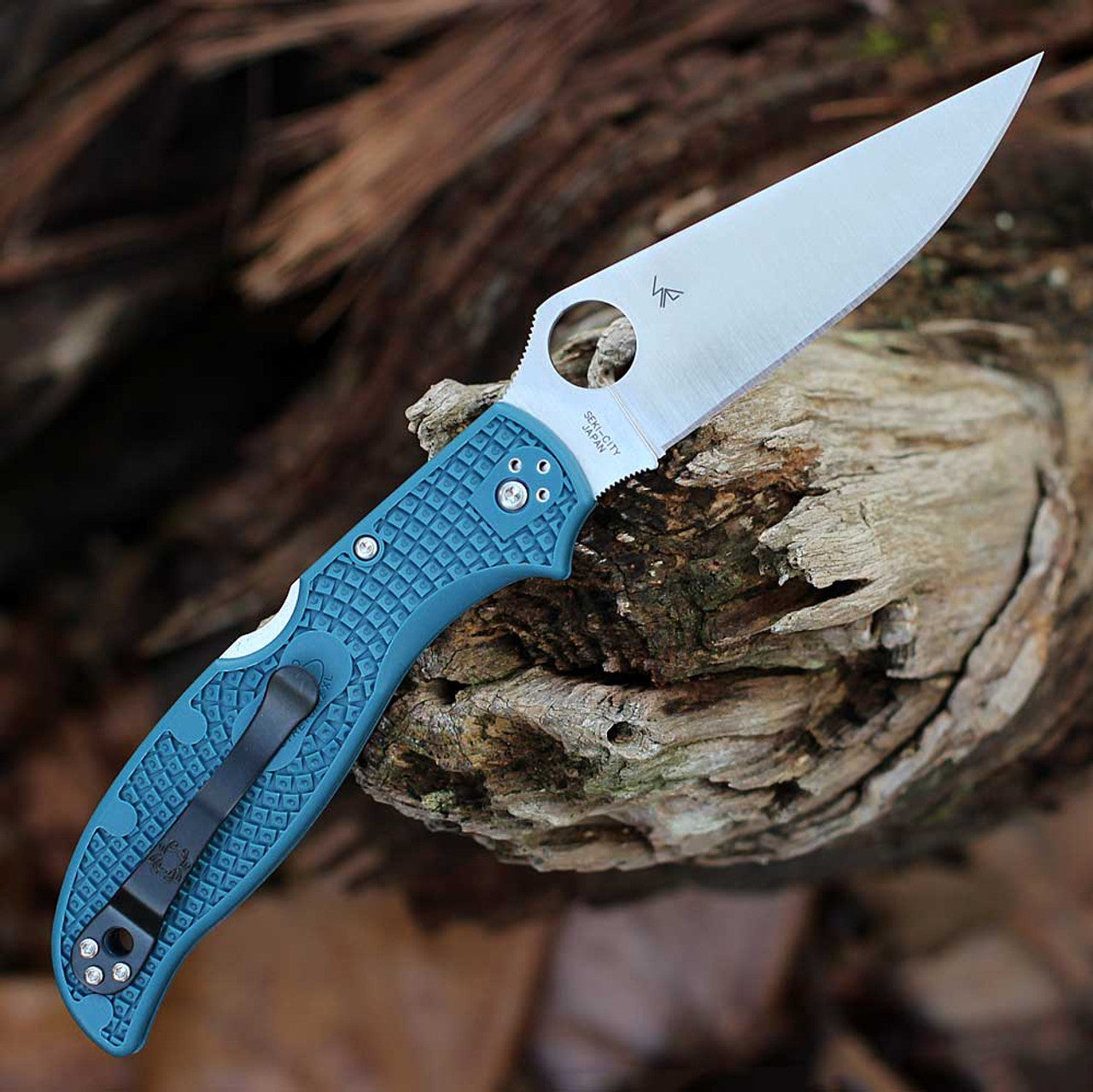 Spyderco Stretch 2 XL Lightweight C258FPK390 blue FRN handle with Bi-Directional Textured grip