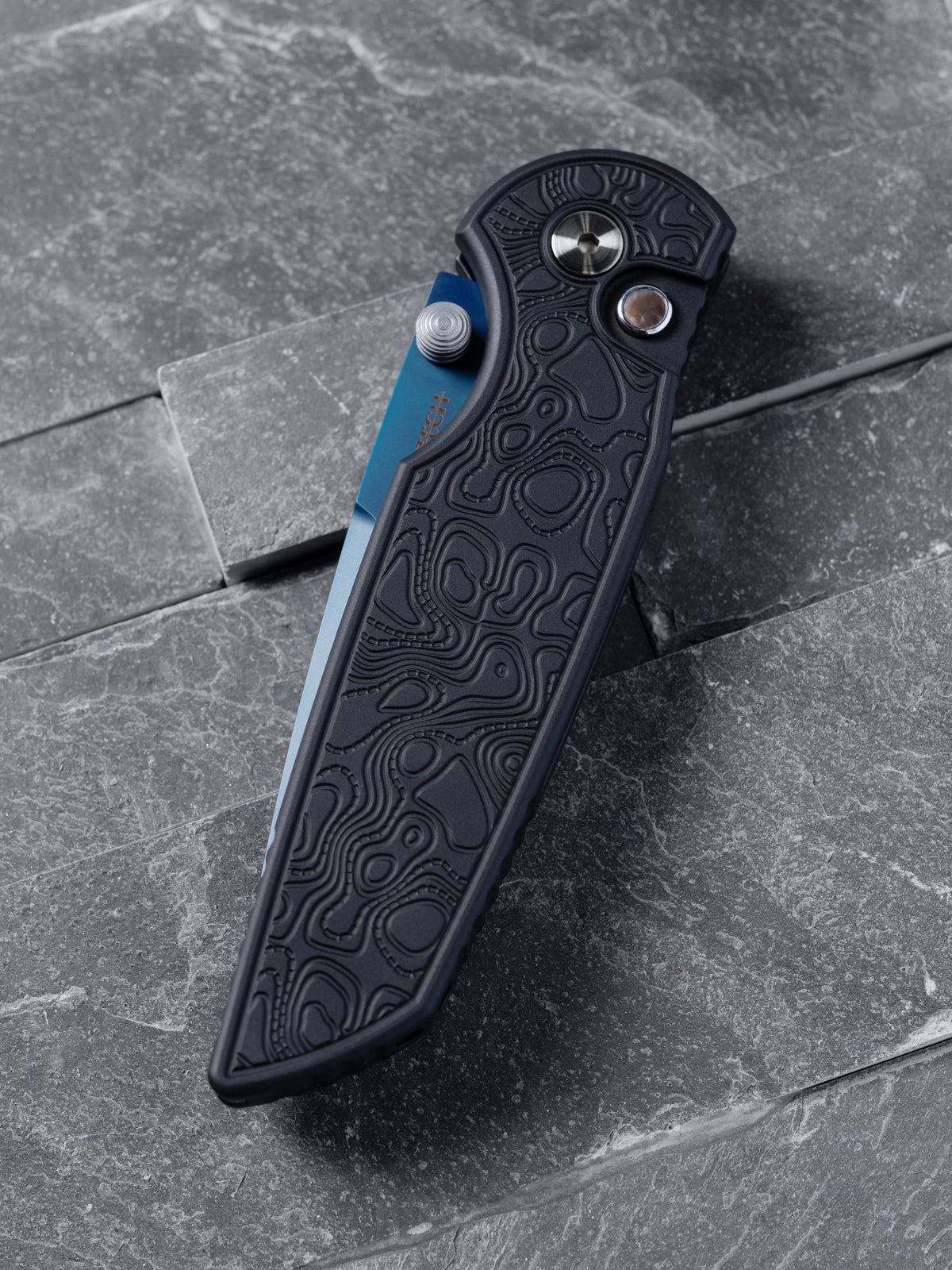 Pro-Tech TR-3 Integrity CCKSF26.INT.1 closed view showing topographic textured black handle