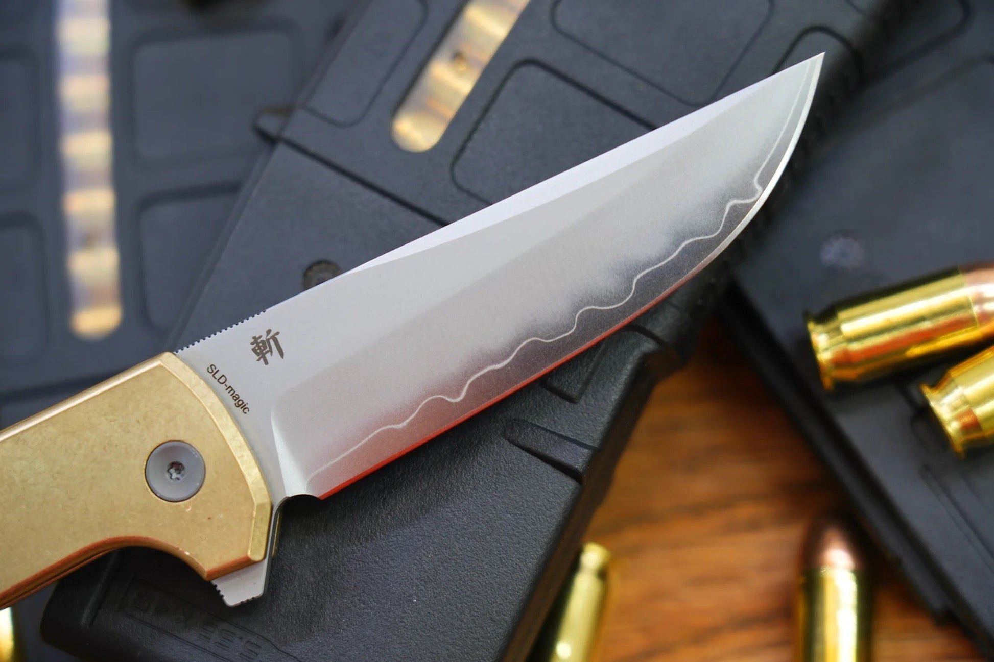 North Mountain Blade Grid Chop 2 Kwaiken 2403A open position showing San Mai Kwaiken blade