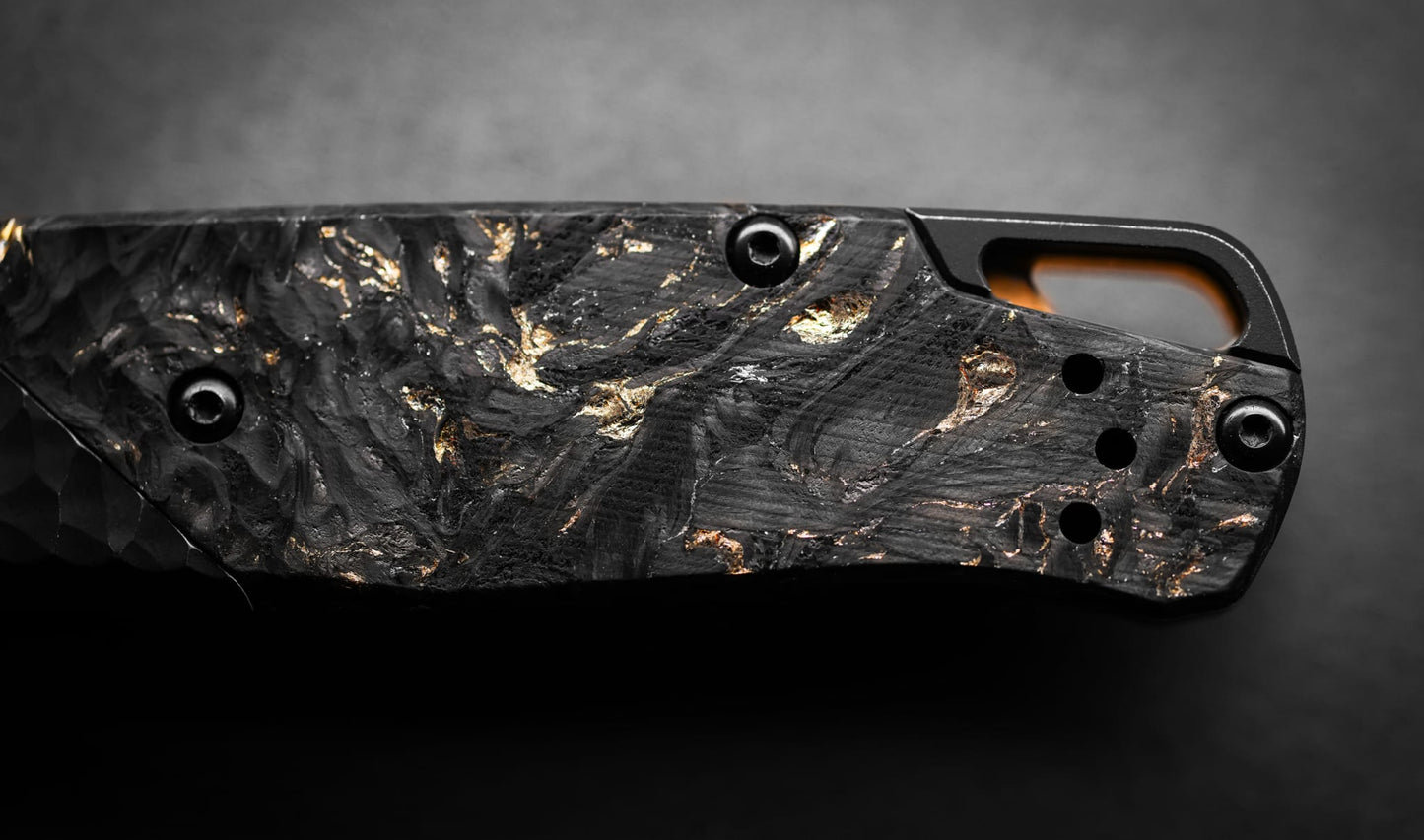 Benchmade Bugout Gold Class 535BK-251 – 3.24″ M390 Black Cerakote Drop Point Folding Knife, Fat Carbon & Titanium, AXIS Lock