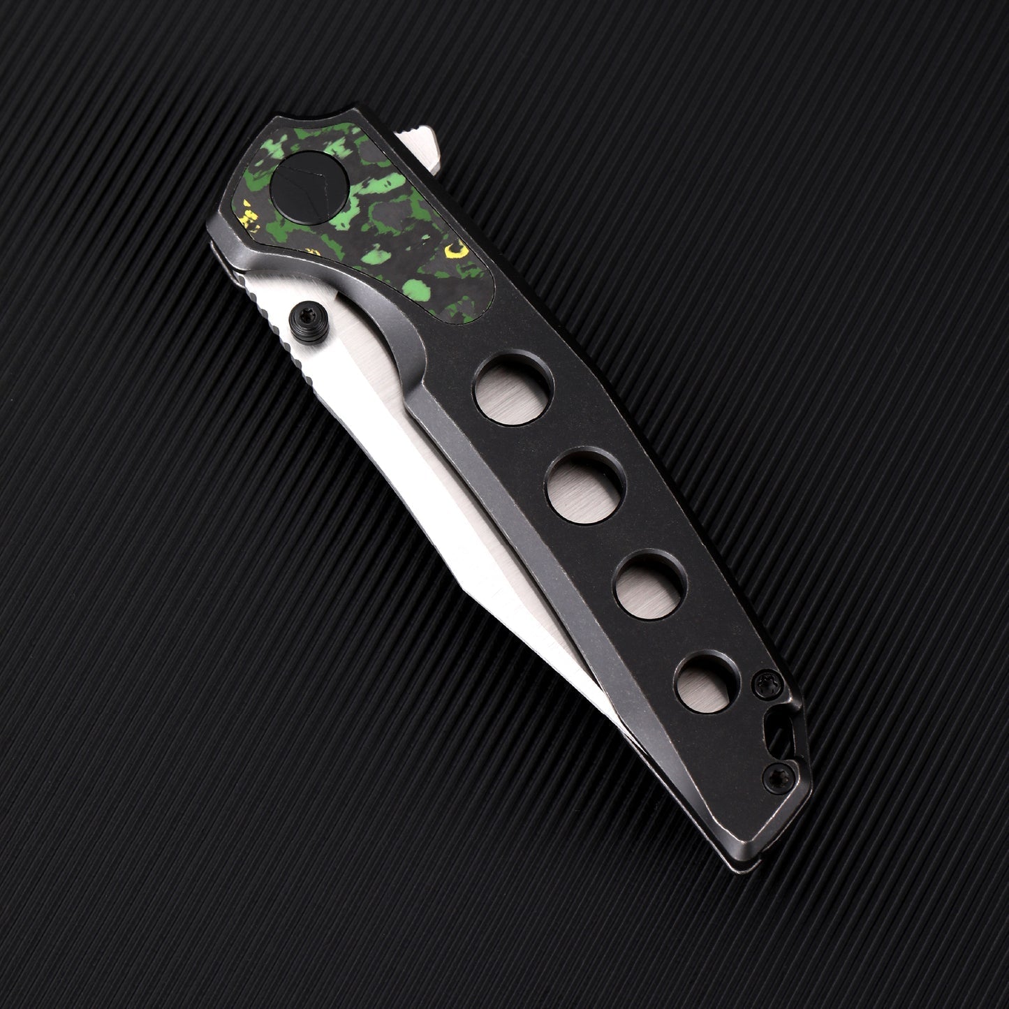 FerraMonster Valken FM23005-D official product photo – frame lock detail