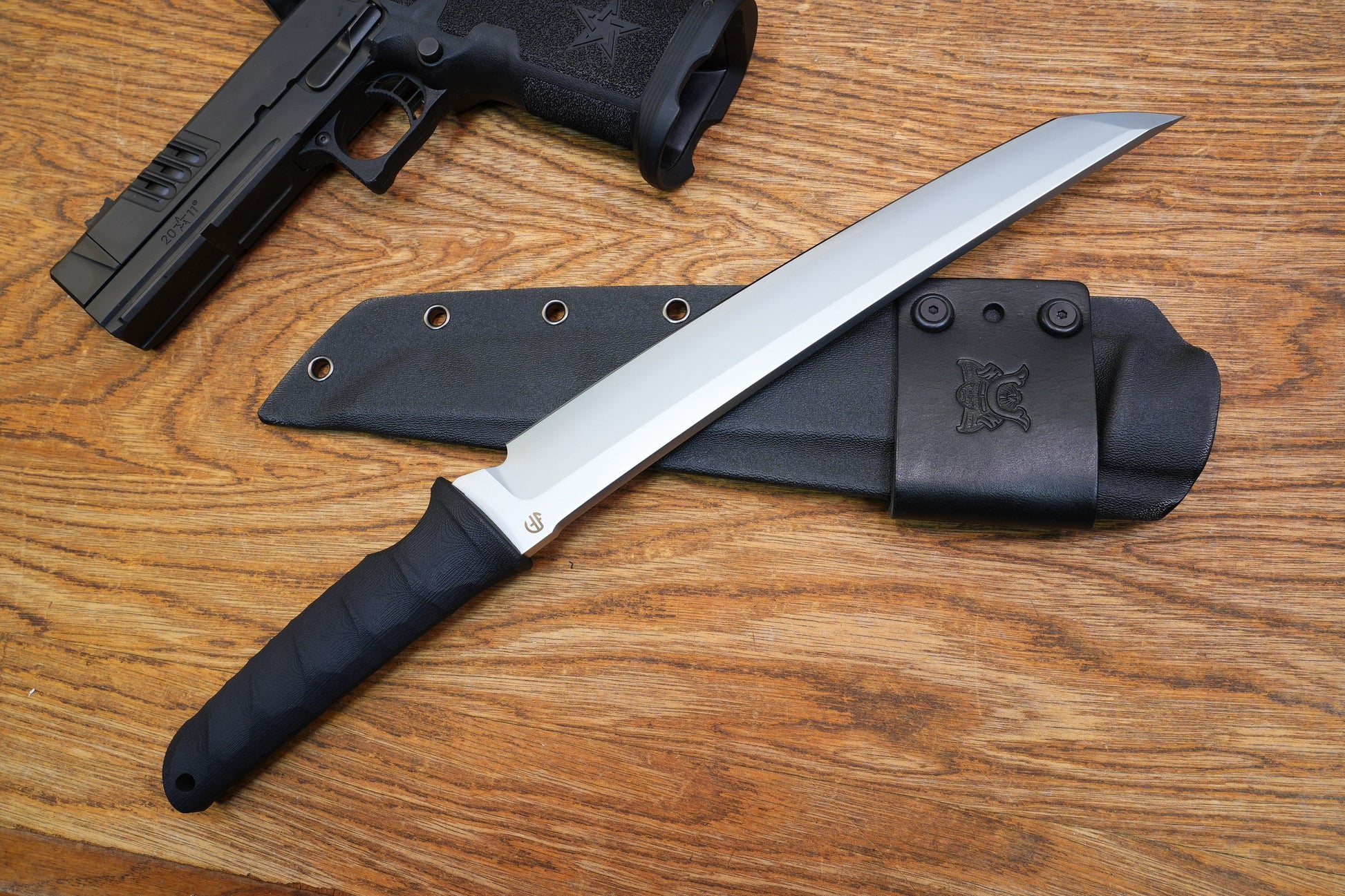 North Mountain Blade The Chop O1 FixedChop01-White full tang construction detail