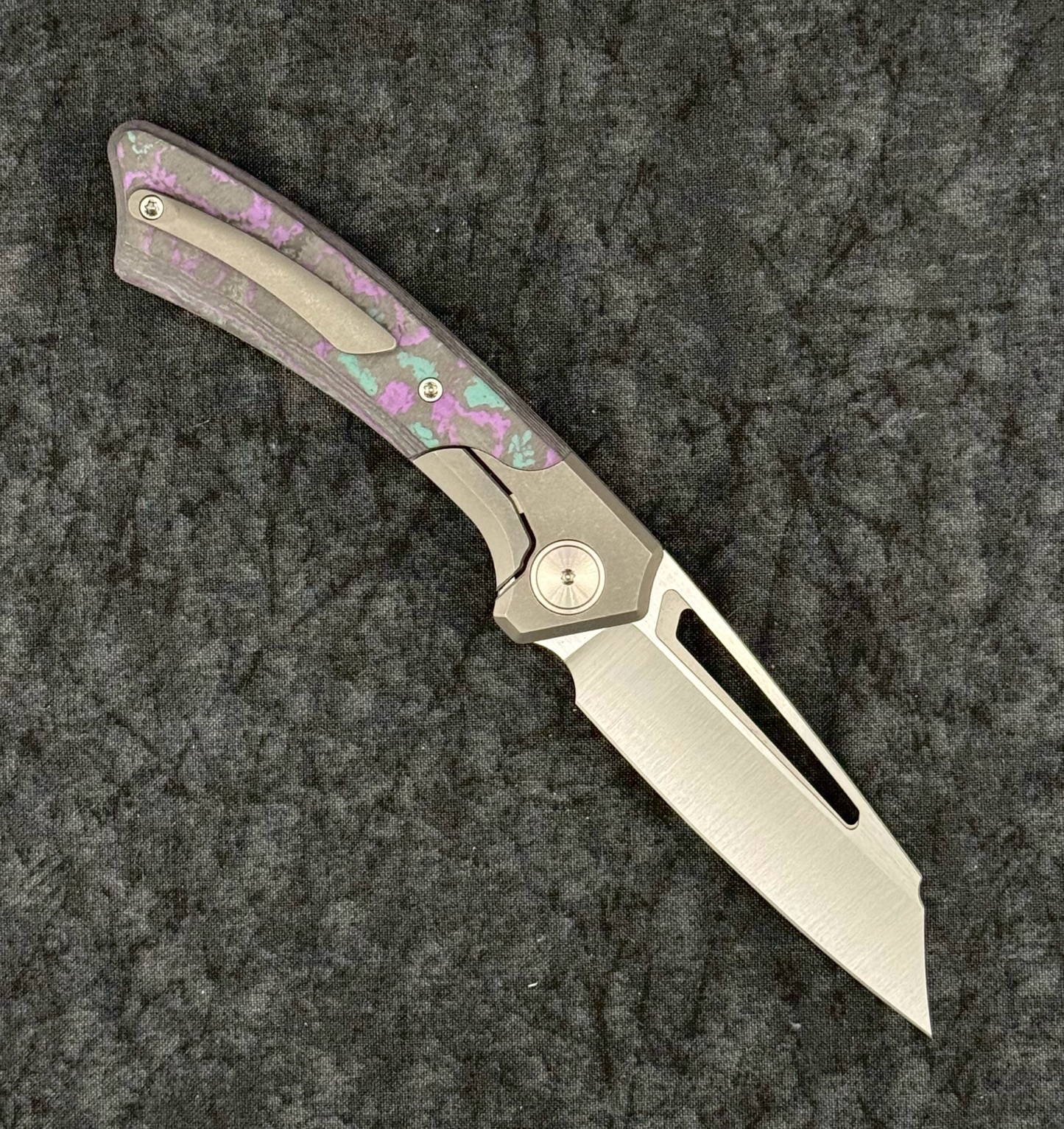 Gecko Customz Knifeworks Pictus Reg Bolster – 3.25" S90V Sheepsfoot Knife (Jazzy)