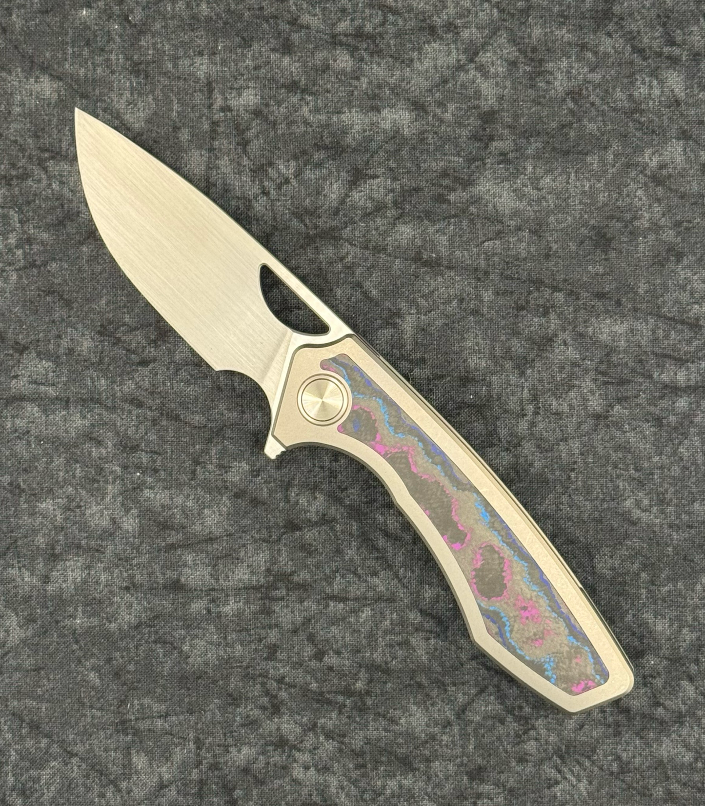 Gecko Customz Knifeworks Sikorae V2 – 3.04" MagnaCut Flipper w/ Stonewash Ti & Damtanium Inlay
