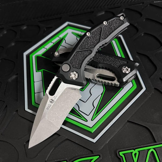 Heretic Knives Medusa Auto H012-5A front view – 3.00″ battleworn CPM MagnaCut tanto recurve automatic knife