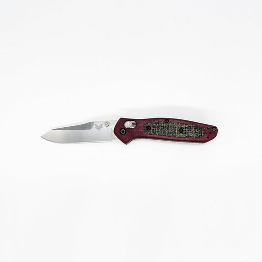 Benchmade 945-RC-1701 Mini Osborne BEN-945-RC-1701 CPM-S30V reverse tanto folding knife with RC BladeWorks maroon Micarta scales, open view
