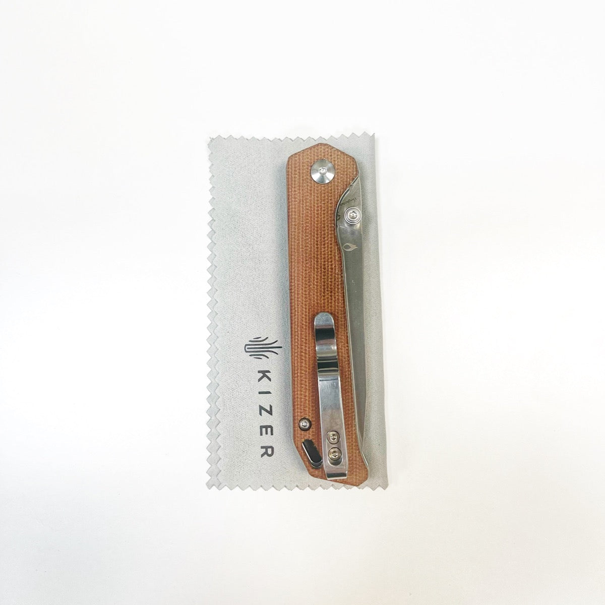 Kizer and Going Gear Partnership for an Exclusive variant of the Begleiter 2 EDC folding knife. The Begleiter 2 Going Gear Exclusive has 154cm Steel and Micarta handles.
