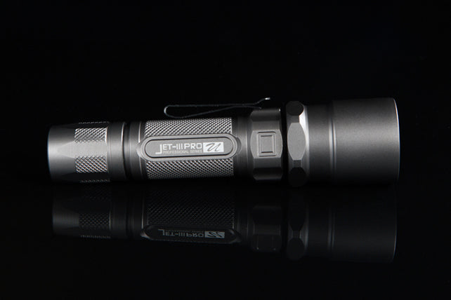JETBeam Jet-III Pro Ultra Q5 LED Flashlight