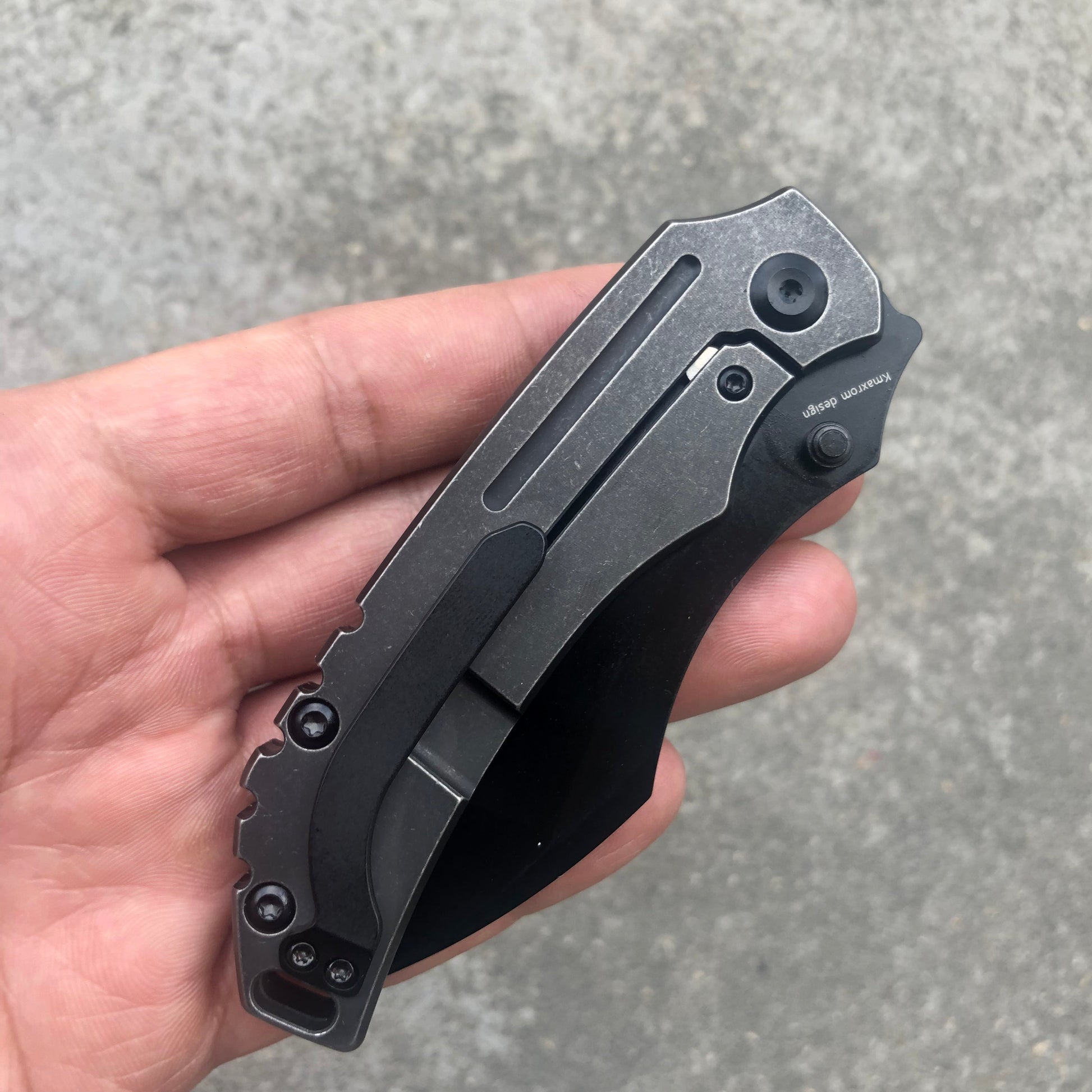 Kansept Pelican K1018A4 blade detail – black coated CPM S35VN drop point
