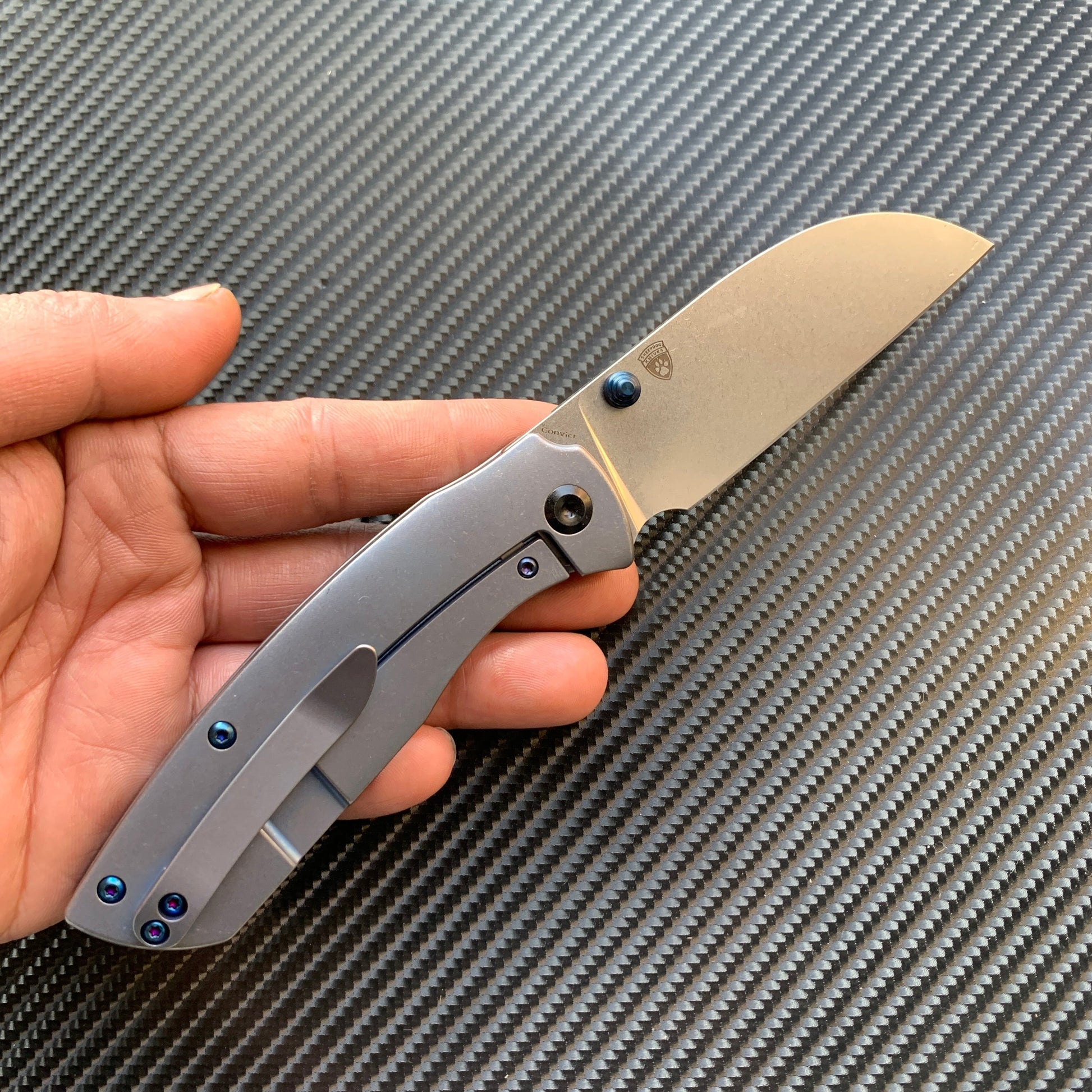 Kansept Convict K1023B2 frame lock detail