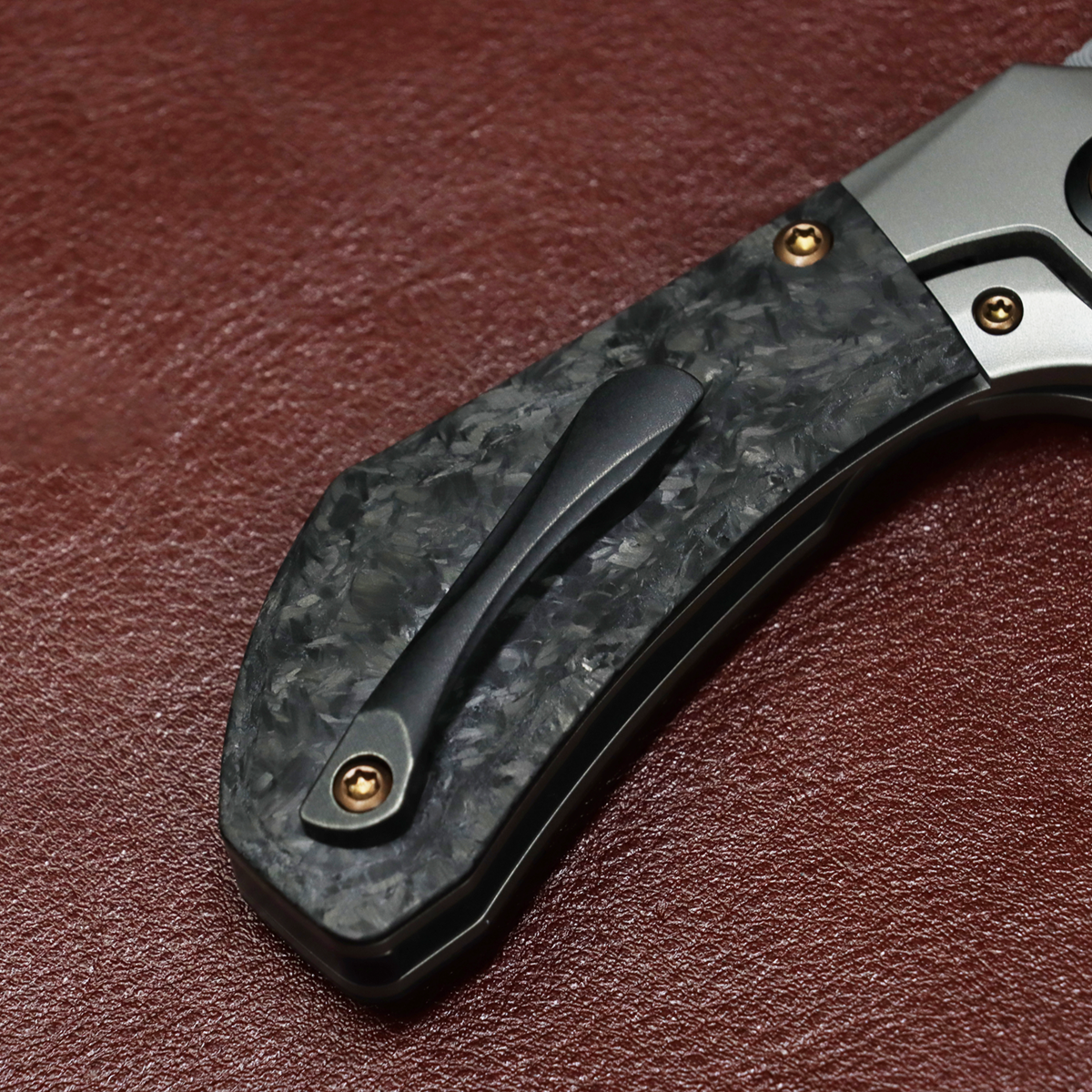 Kansept Pluto K3129A3 shred carbon fiber handle detail