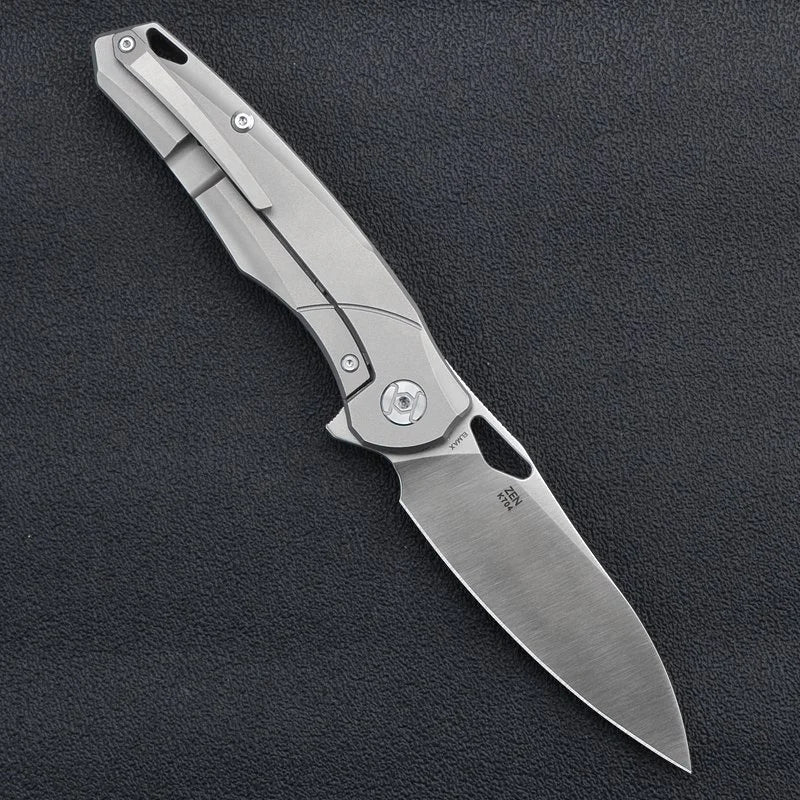 Kunwu ZEN K704 closed view