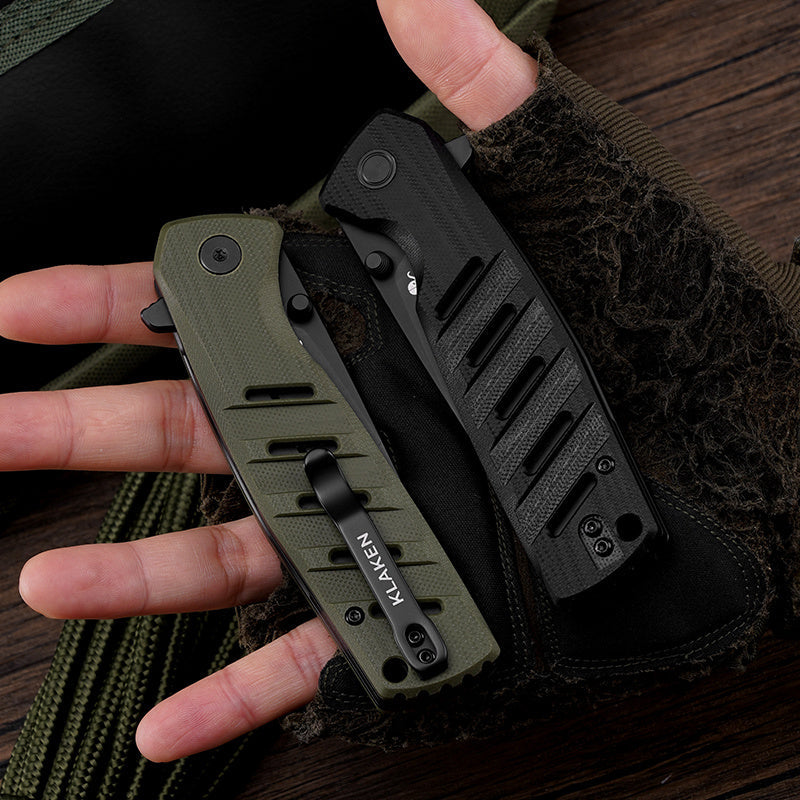 Klaken Ranger KL-03-BlackG10 closed view with deep-carry pocket clip