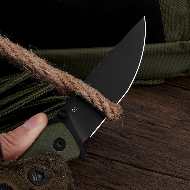 Klaken Ranger KL-03-GreenG10 open position in hand