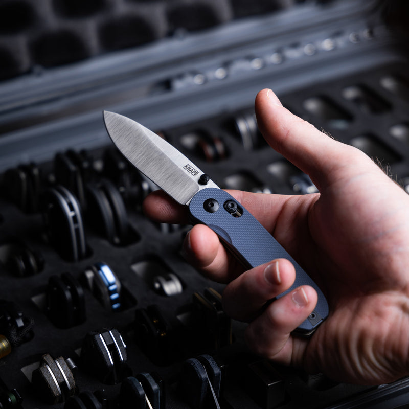 Knafs Lander 3 KNAFS-00275 – 2.75" S35VN Drop Point Pocket Knife with Horizon Blue G10 & Clutch Lock