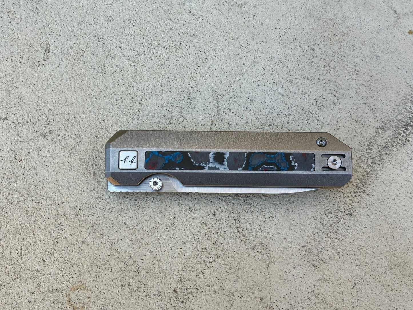 Knife Standards RR3 'Supernova' – Vanax SuperClean Liner Lock EDC Knife with Fat Carbon & Titanium Handles
