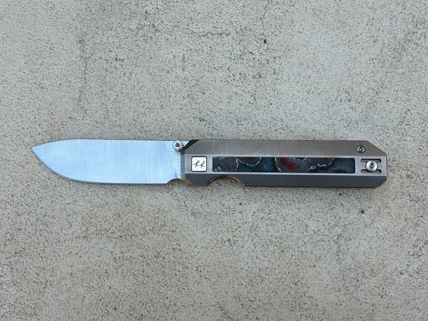 Knife Standards RR3 'Supernova' – Vanax SuperClean Liner Lock EDC Knife with Fat Carbon & Titanium Handles