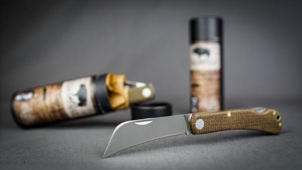 Lord & Field Farmhand LORD-FARM front view - 2.75 inch hawkbill Micarta lockback folding knife