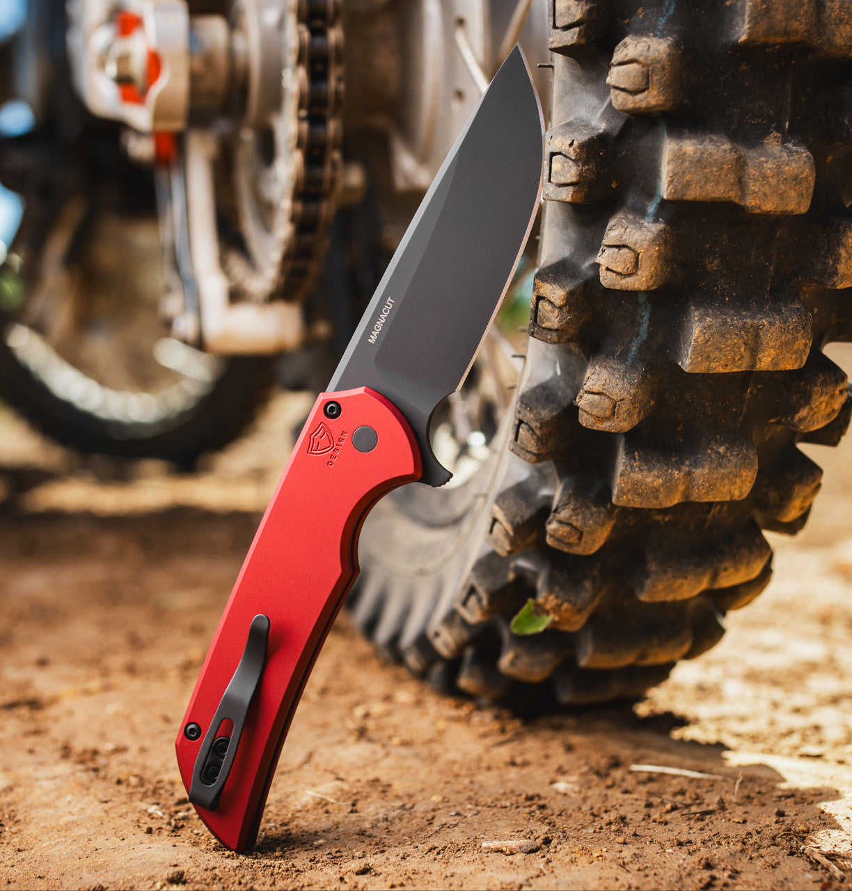 Pro-Tech Mordax MX103-LTD-Red blade detail – DLC black CPM MagnaCut drop point