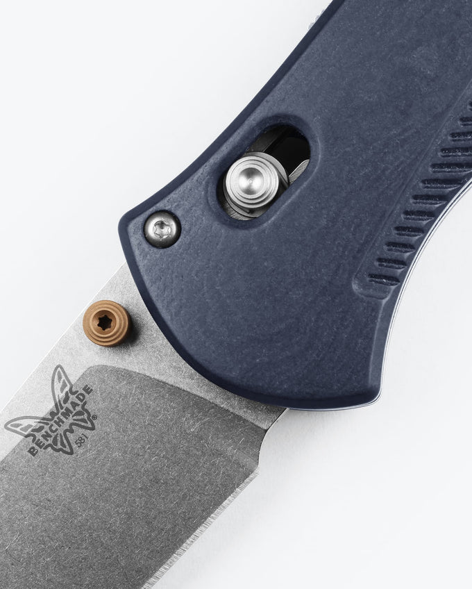 Benchmade Barrage 581-03 – 3.6″ CPM-S30V Drop Point AXIS-Assisted Folding Knife, Blue Canyon Richlite