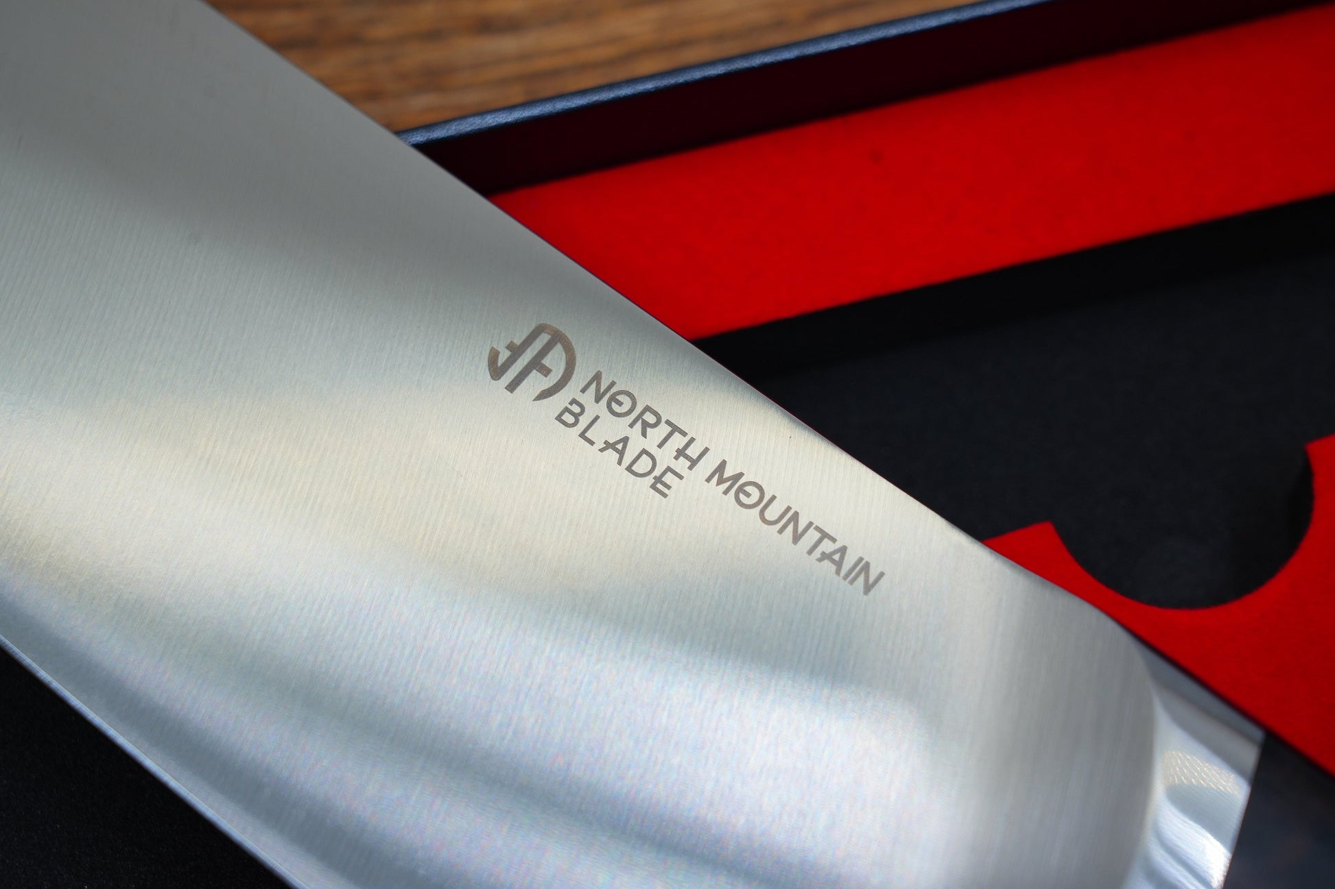 North Mountain Blade NMB-Kitchen polished metal bolster and end cap detail