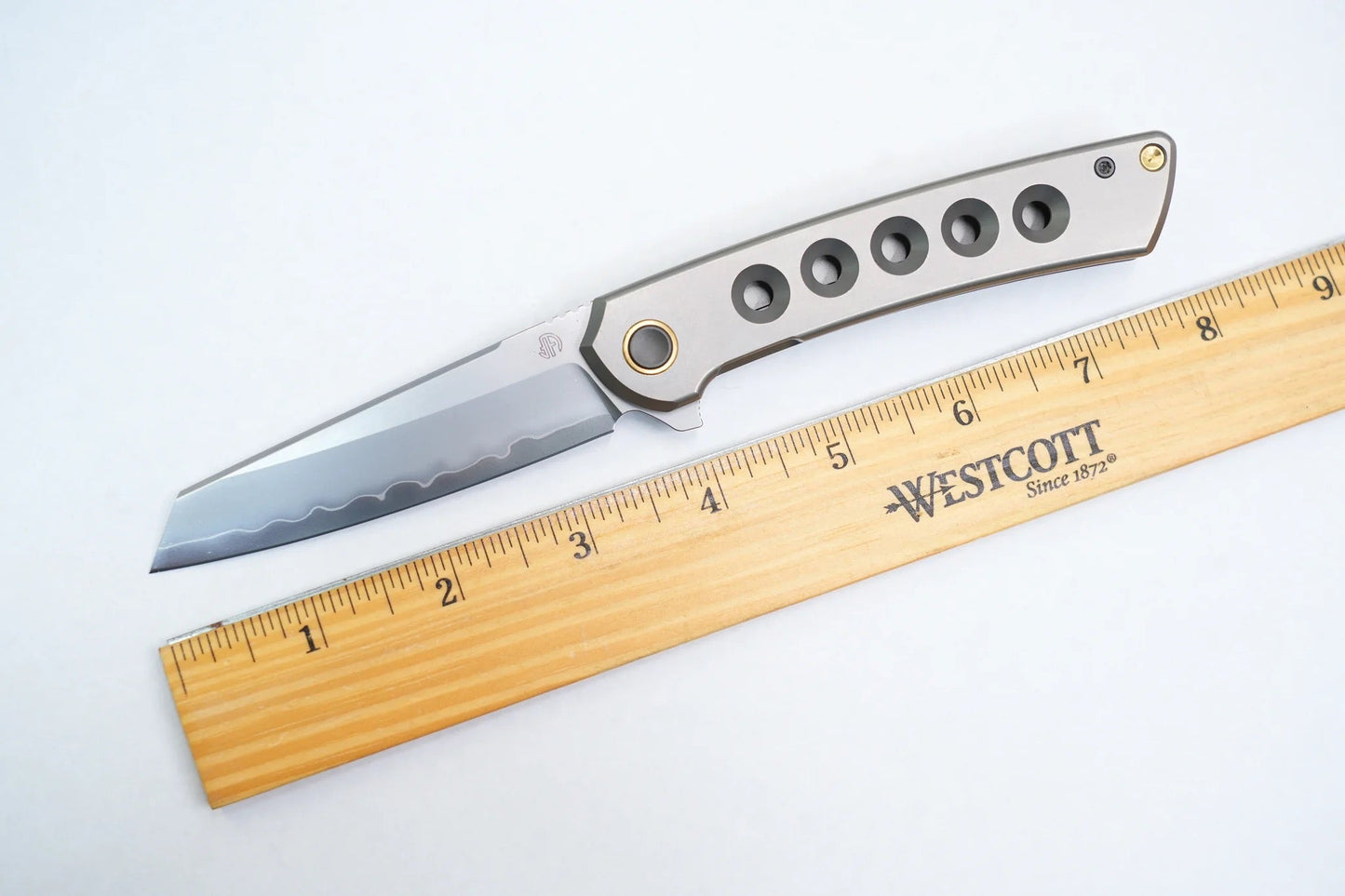 North Mountain Blade 2506-Hole echo sld magic steel length detail