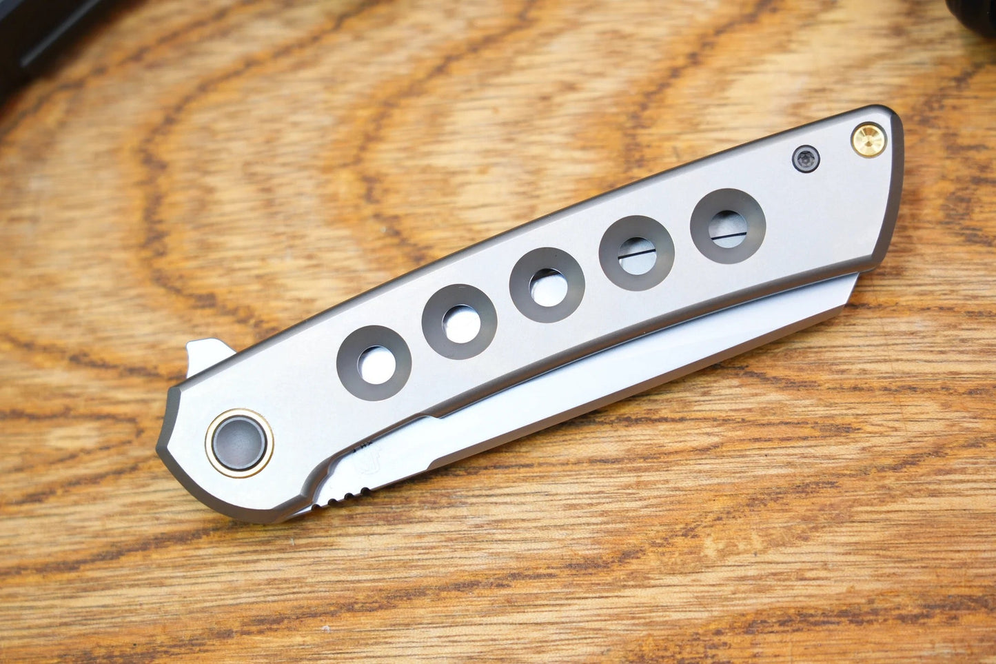 North Mountain Blade 2506-Hole echo titanium handle detail view