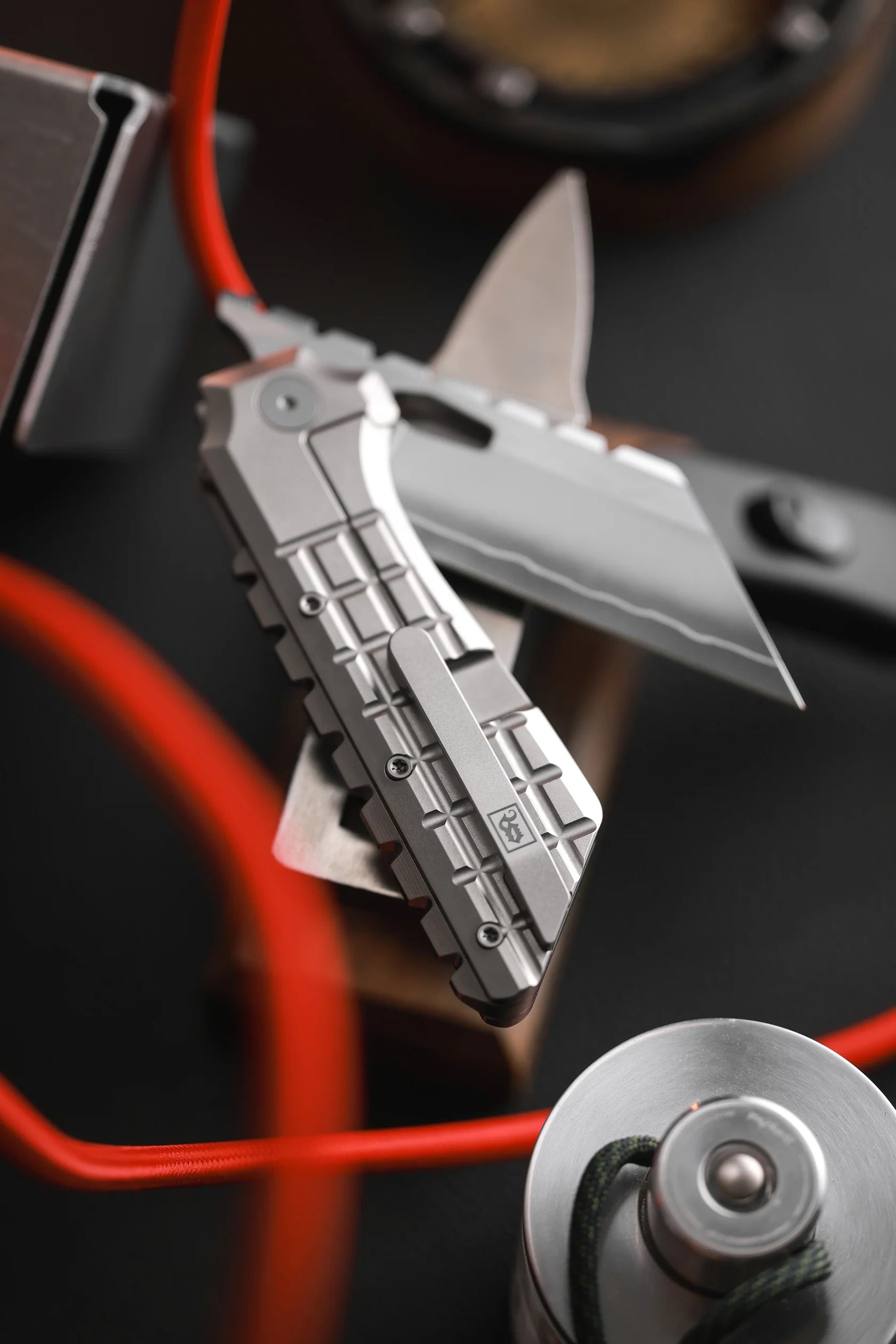 North Mountain Blade 2537-Ti gripper v2 blade detail titanium knife